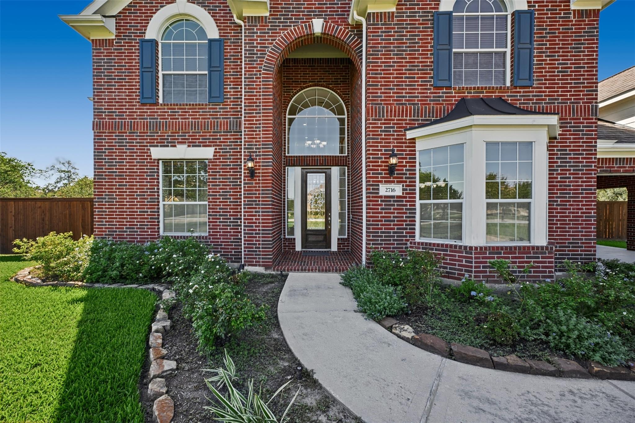 2716 Silverstone Way