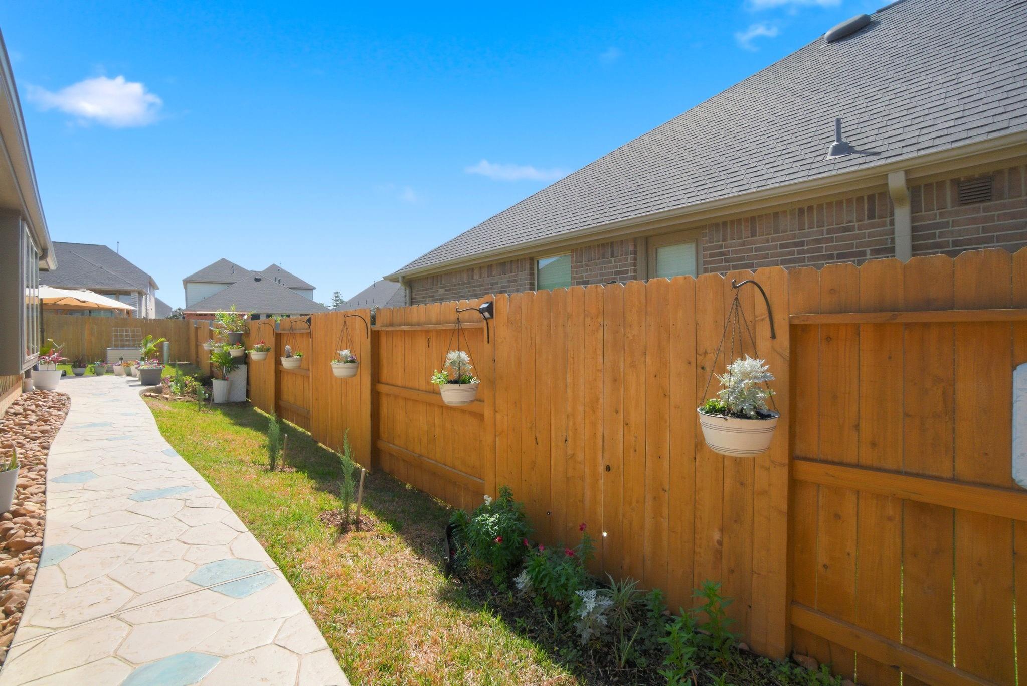1409 Northwood Bluff Lane