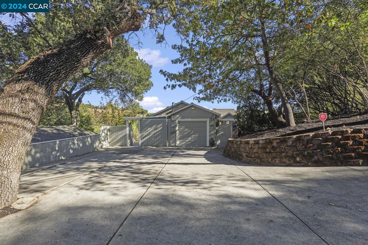 760 Moraga Road