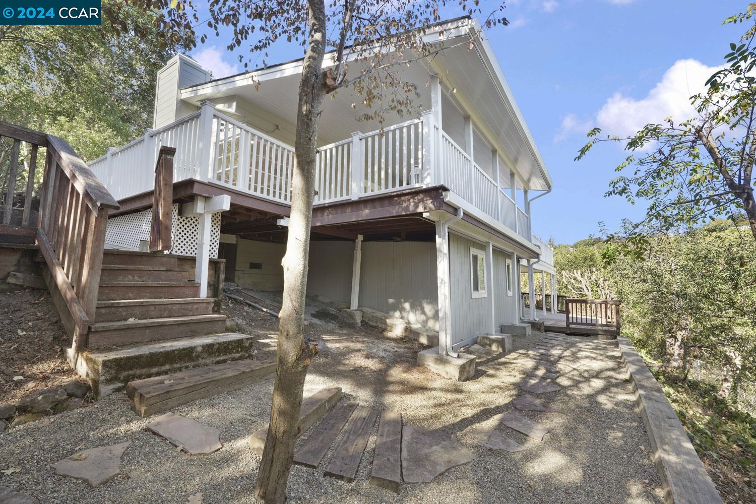 760 Moraga Road