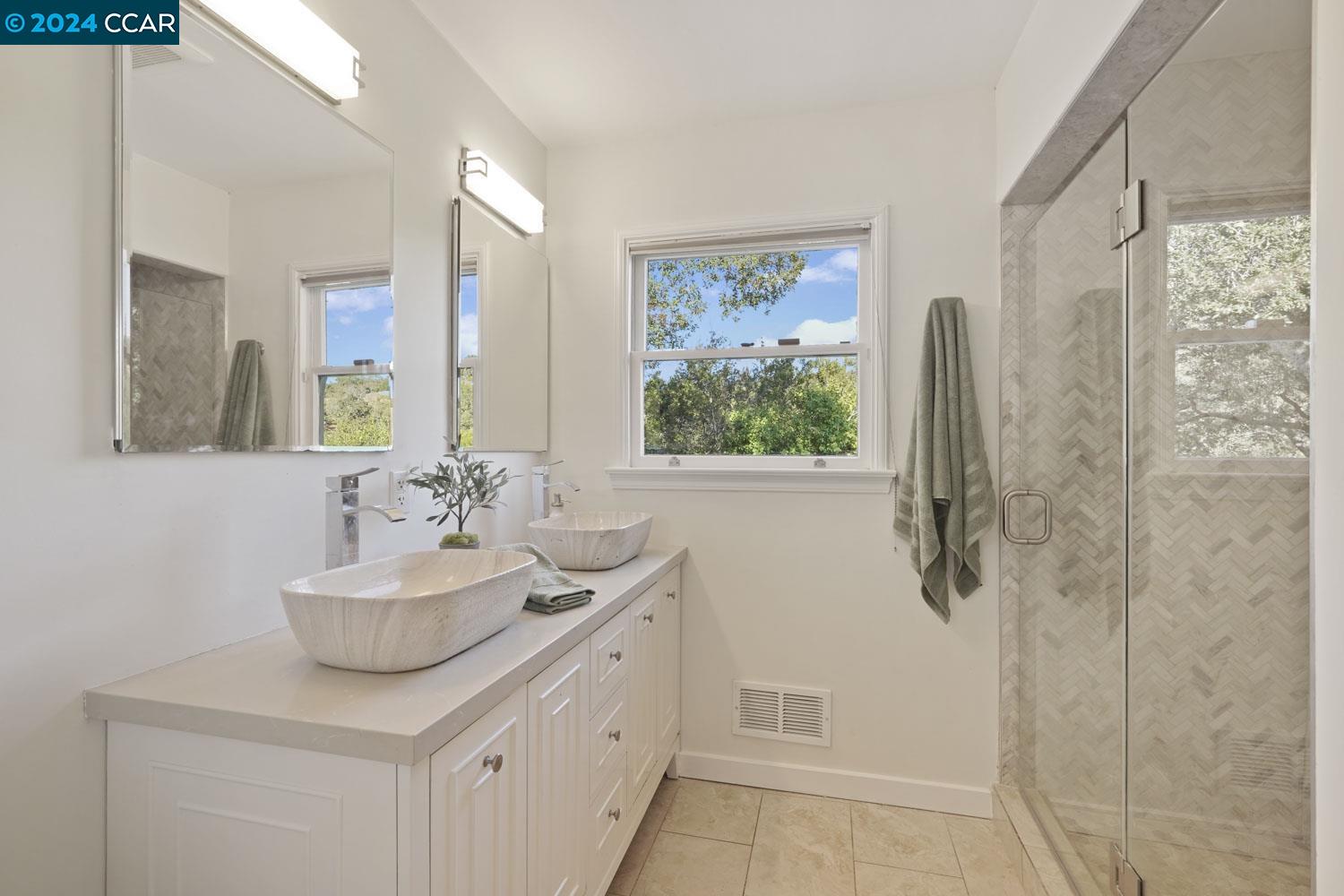 760 Moraga Road