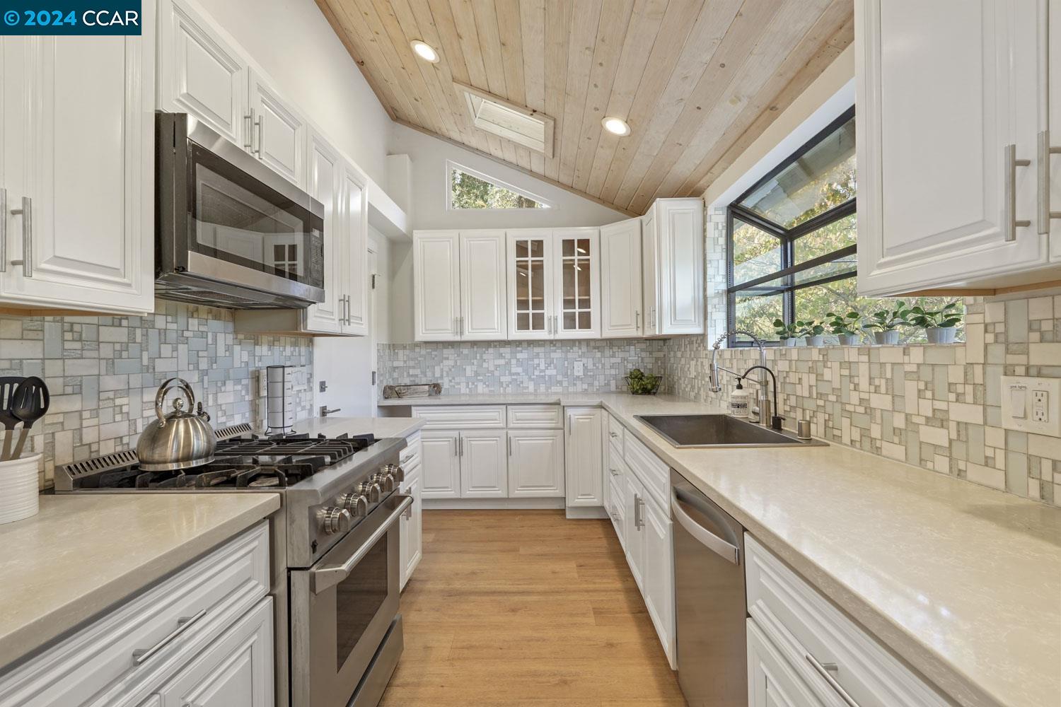 760 Moraga Road