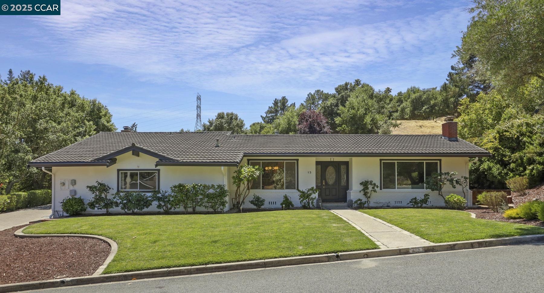15 Ashbrook Place