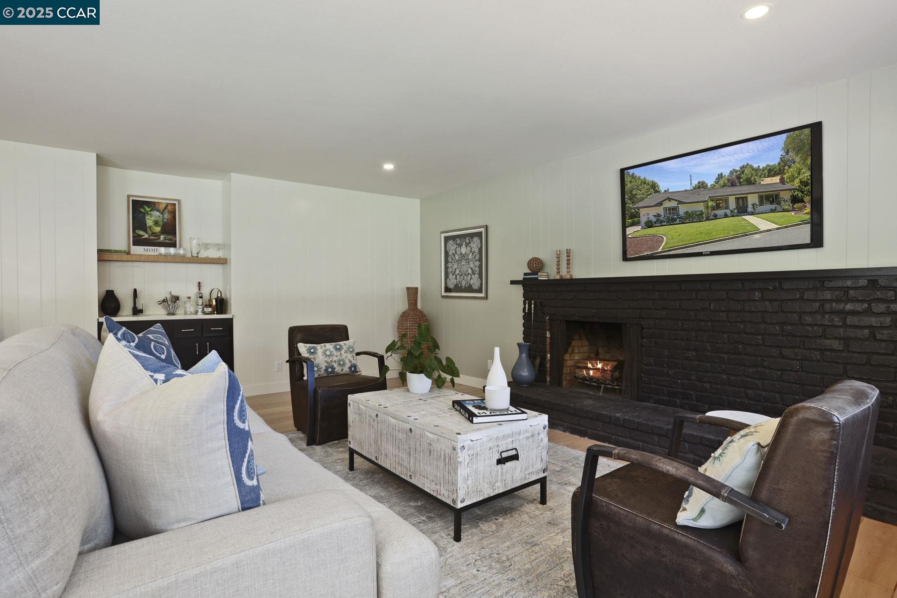 15 Ashbrook Place