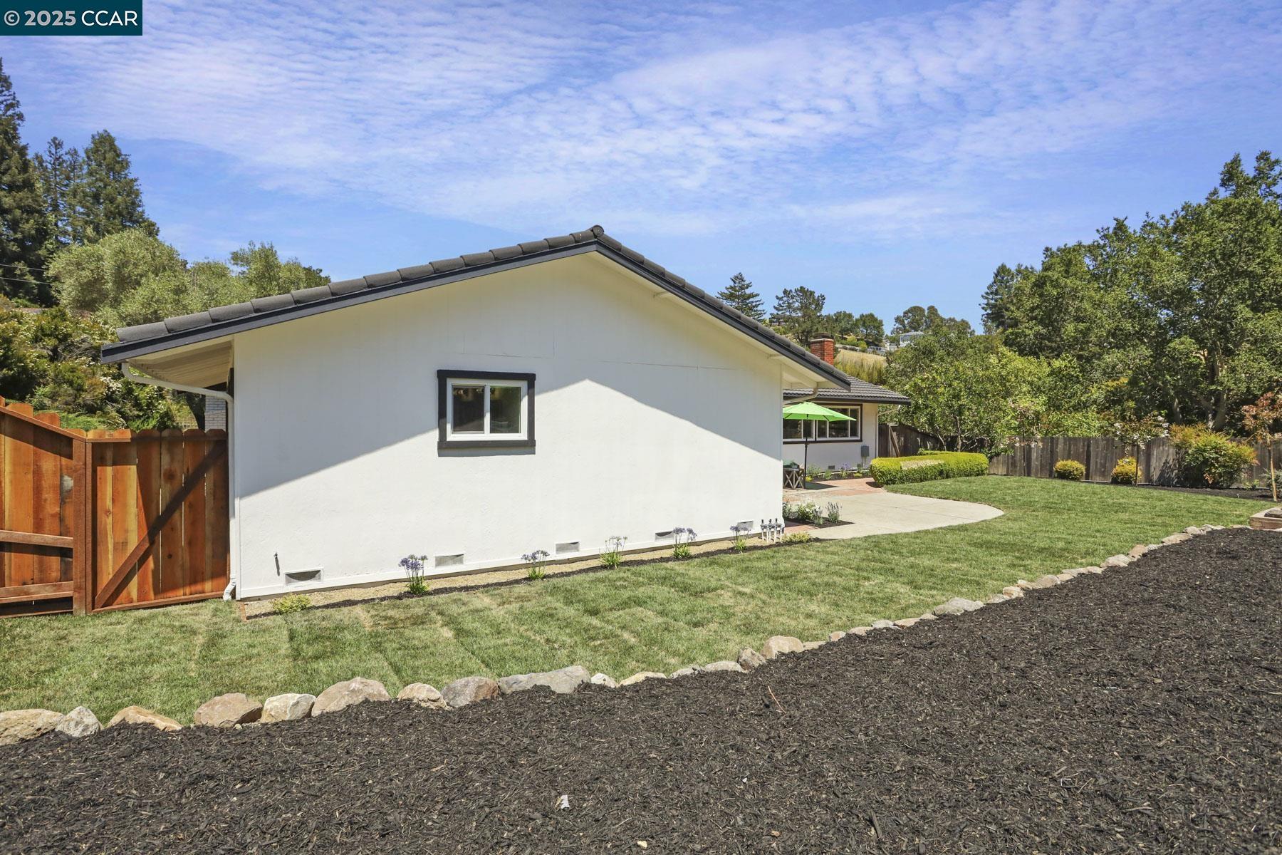 15 Ashbrook Place