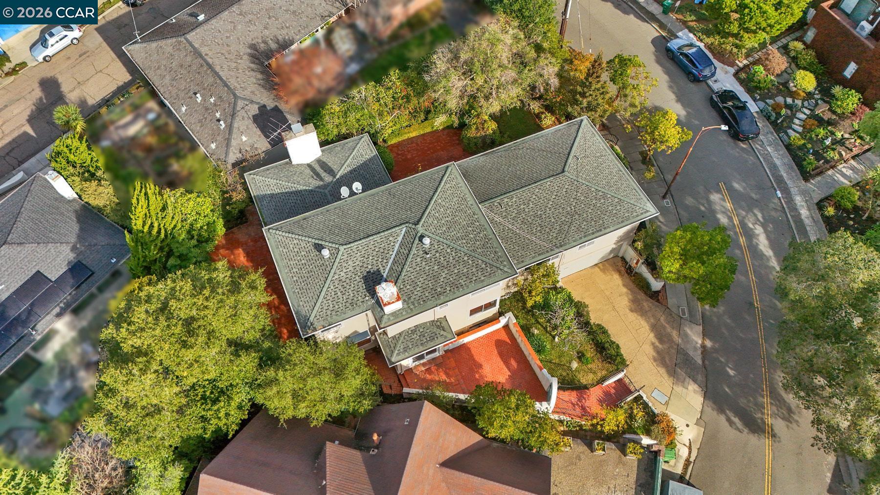 204 El Camino Real