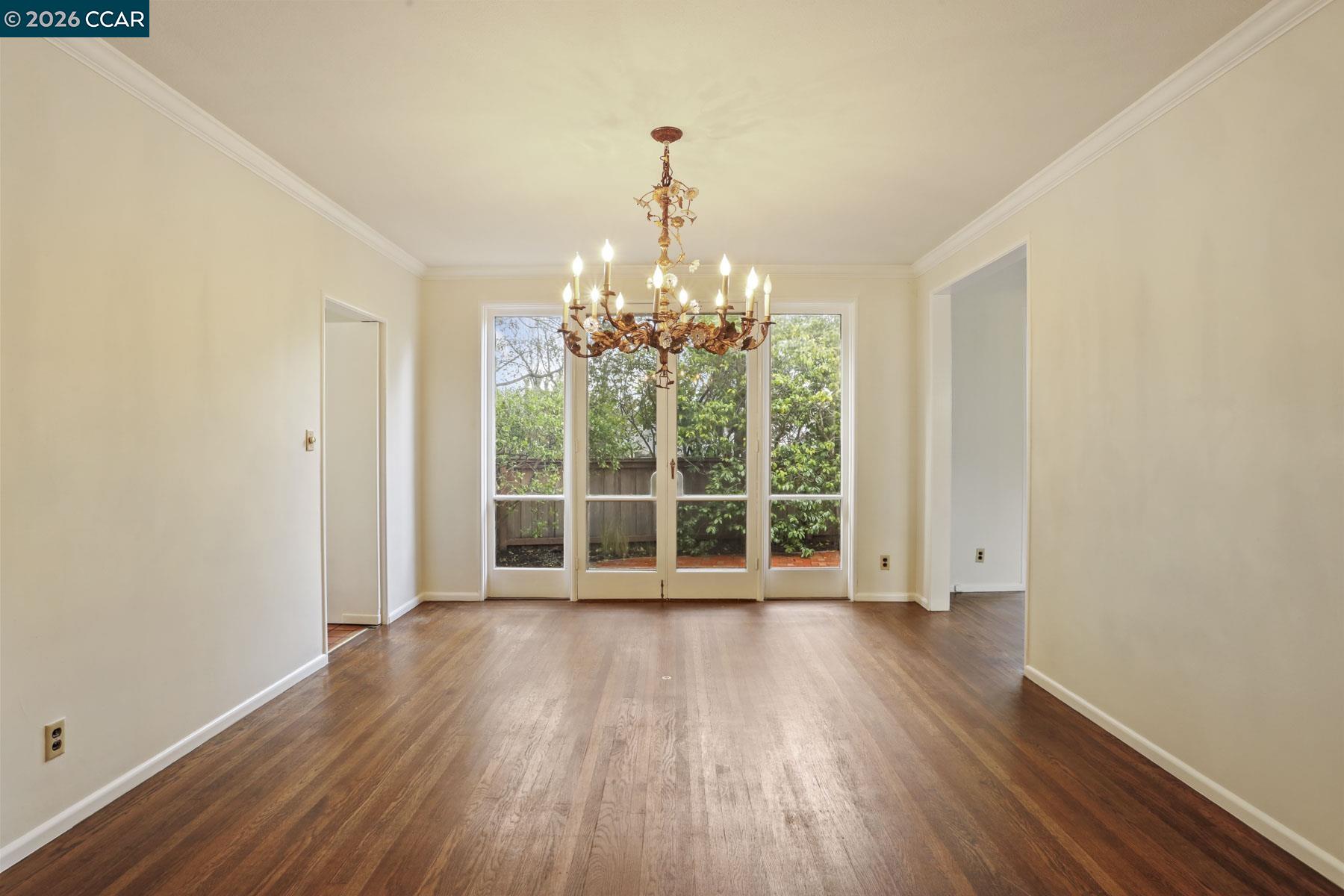 204 El Camino Real