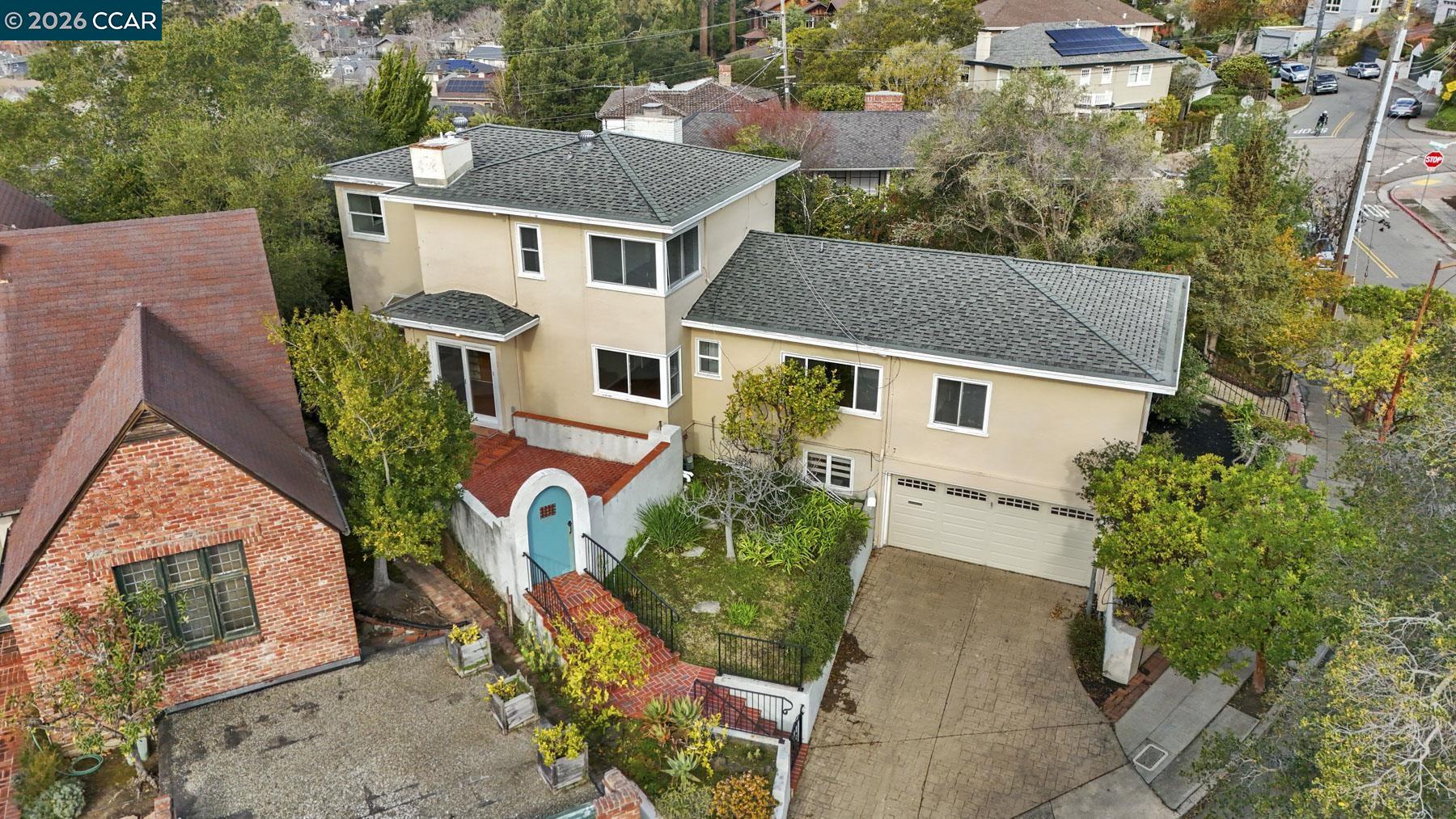 204 El Camino Real