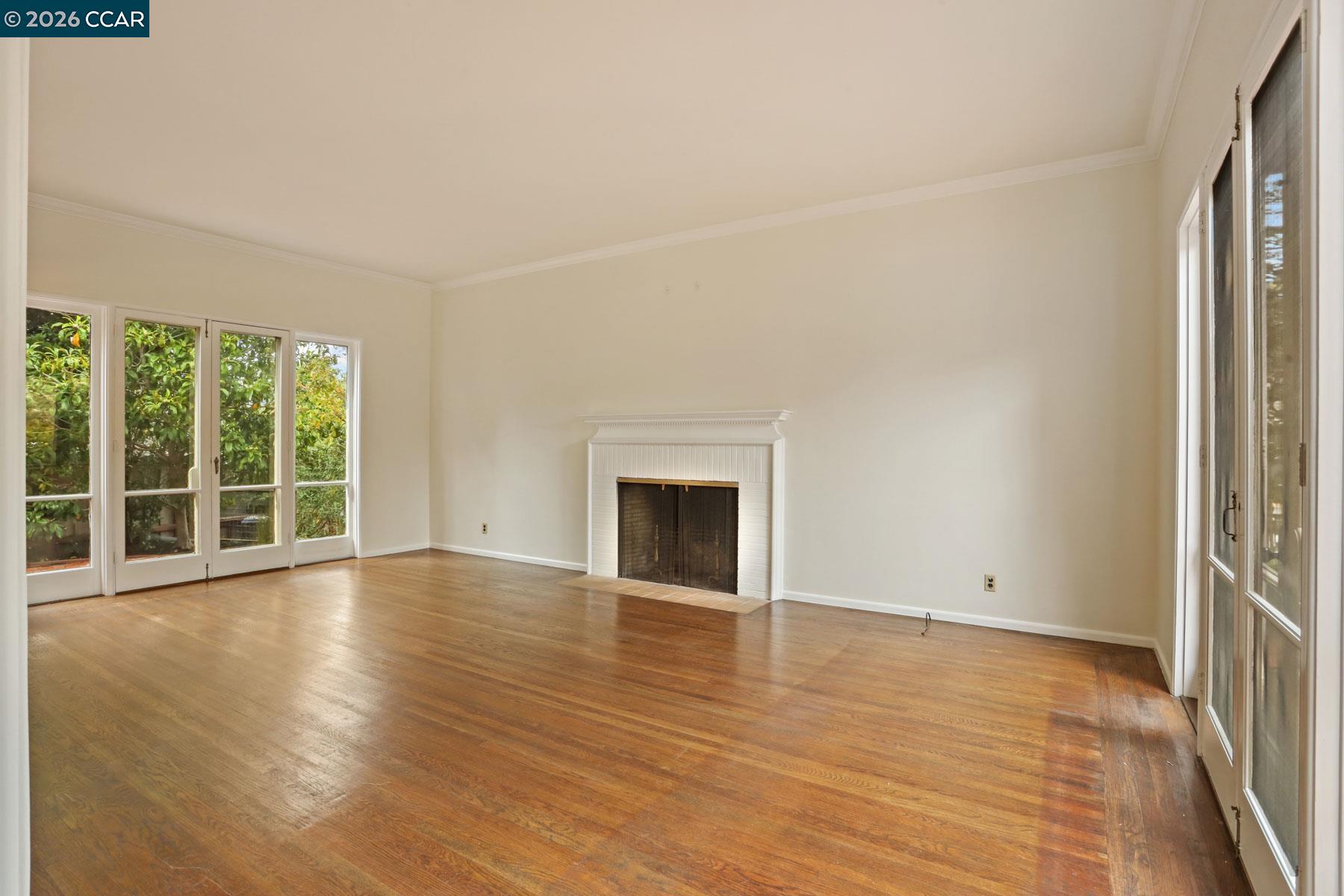 204 El Camino Real