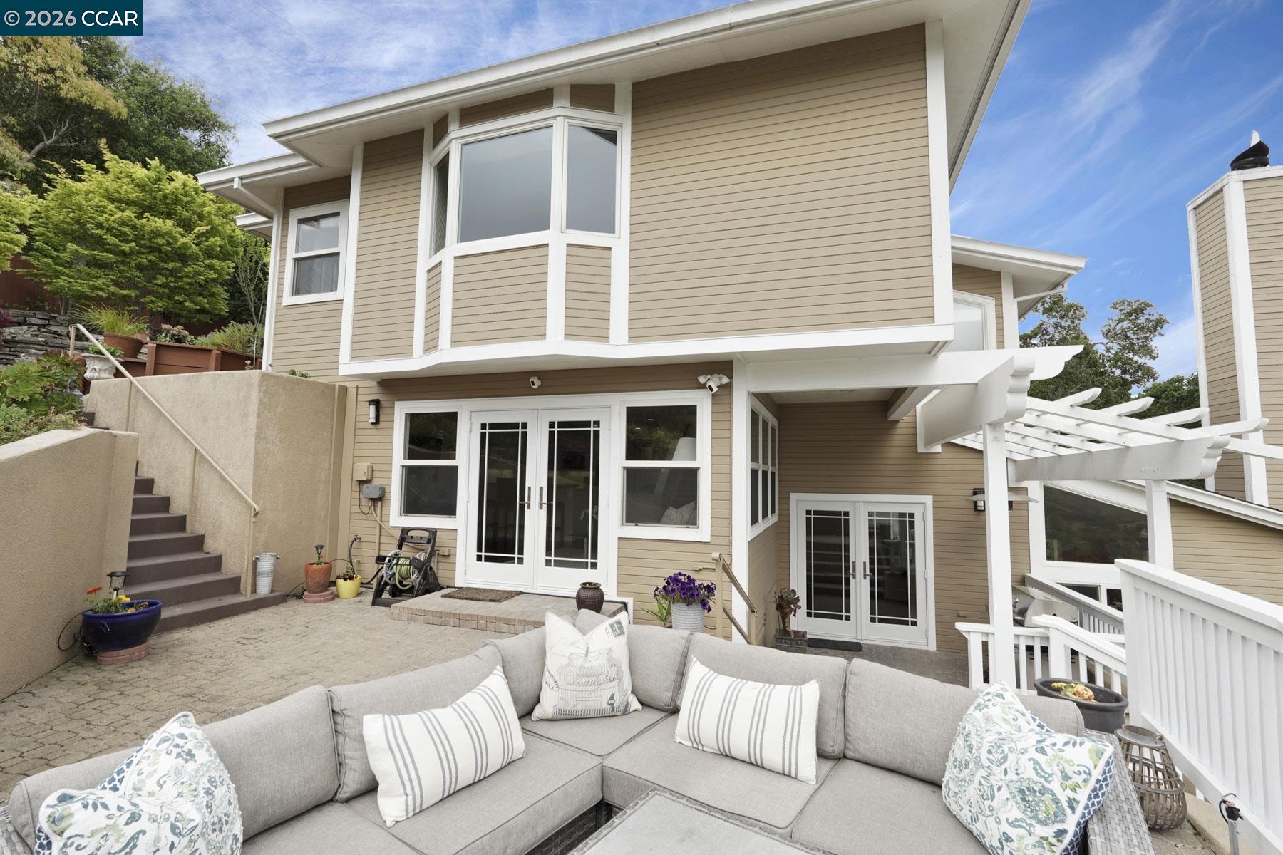 87 Claremont Ave
