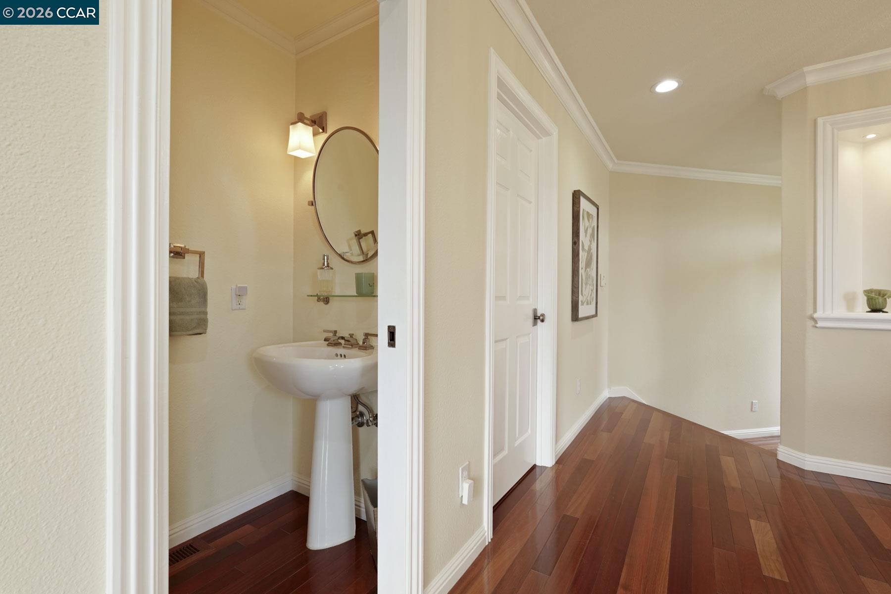 87 Claremont Ave