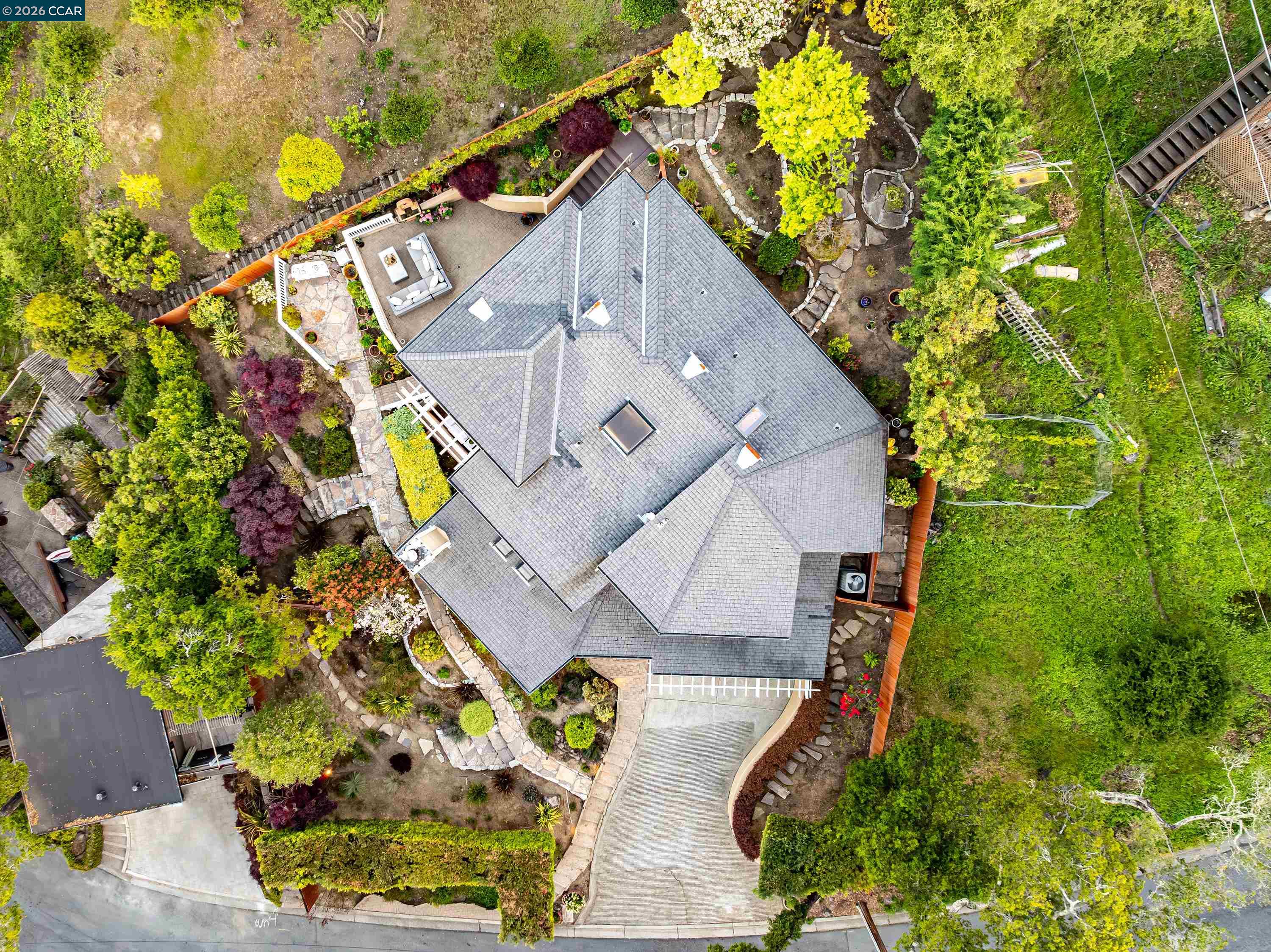 87 Claremont Ave