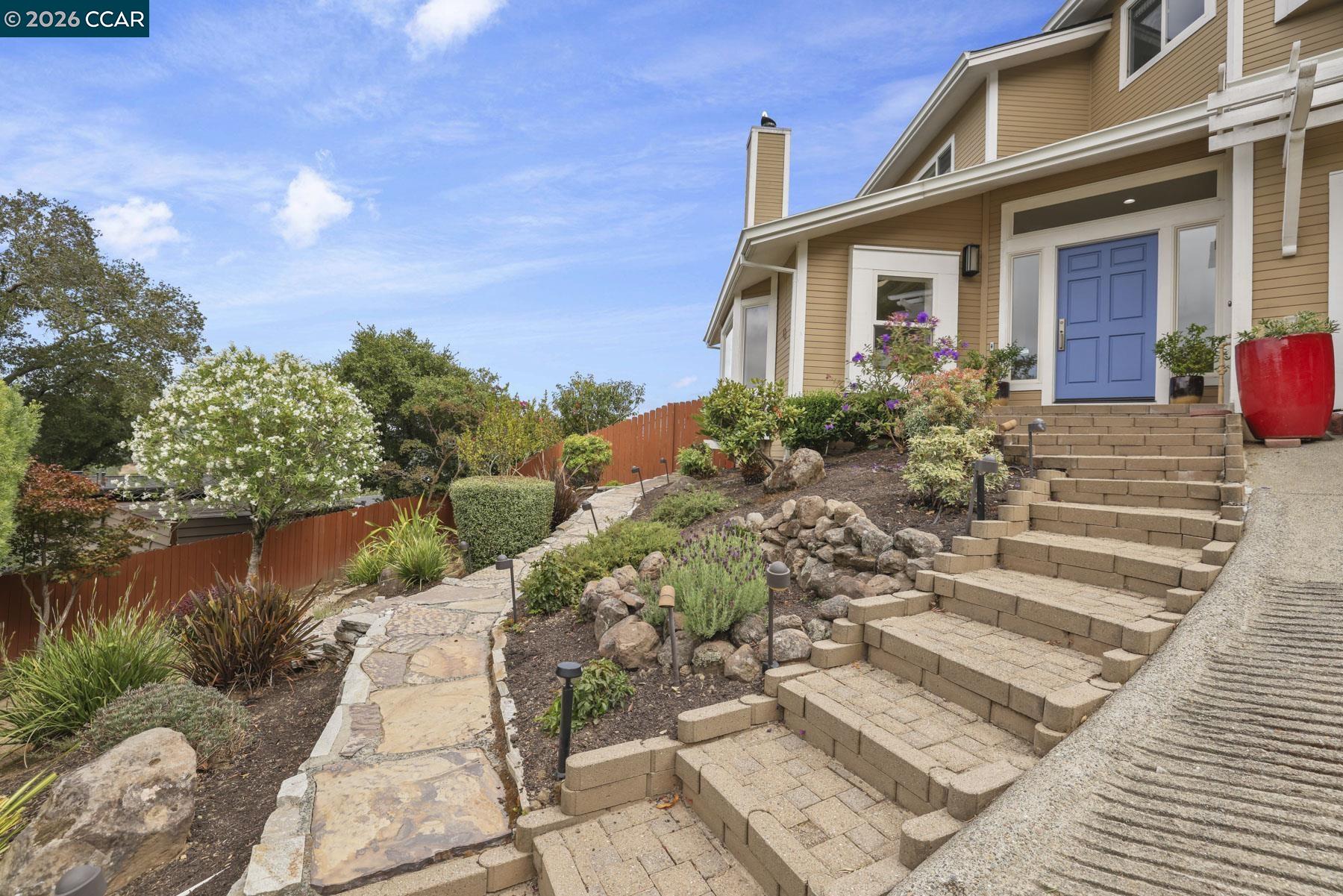 87 Claremont Ave