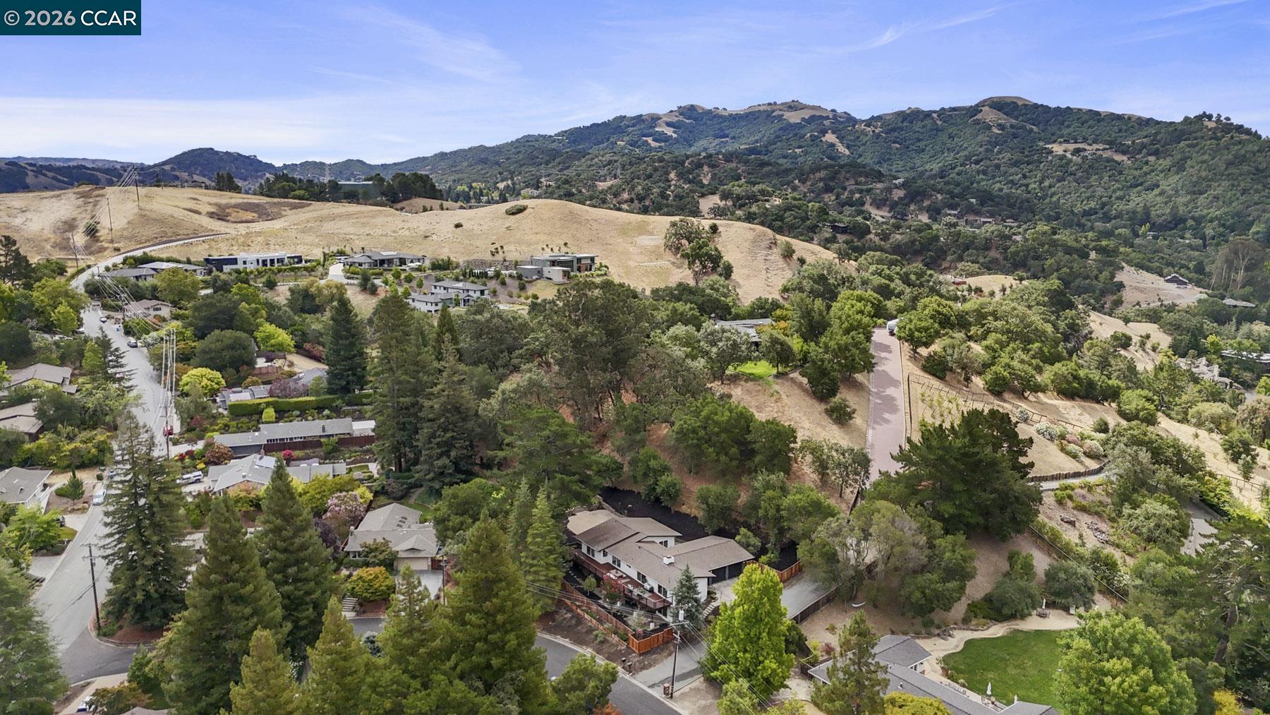 3233 Lucas Circle