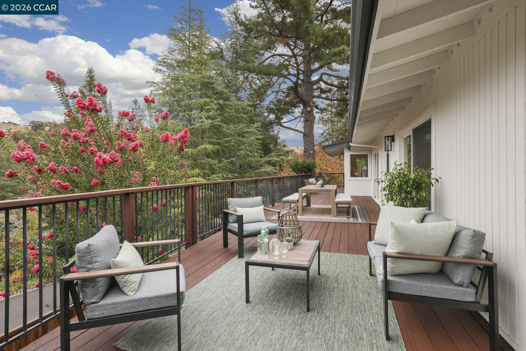 3233 Lucas Circle