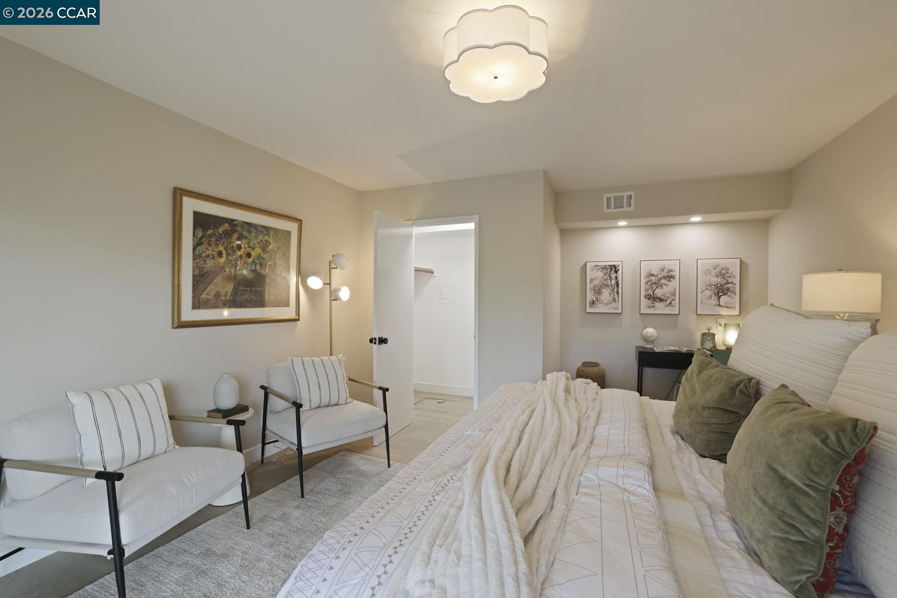 3233 Lucas Circle