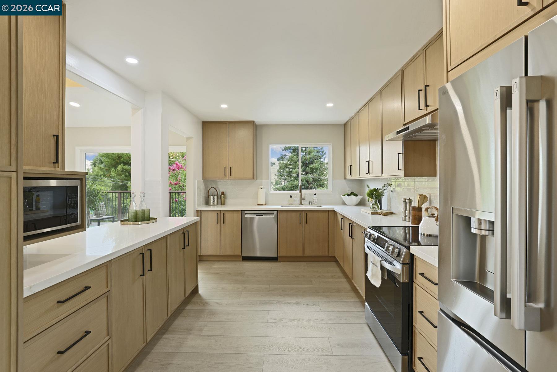 3233 Lucas Circle