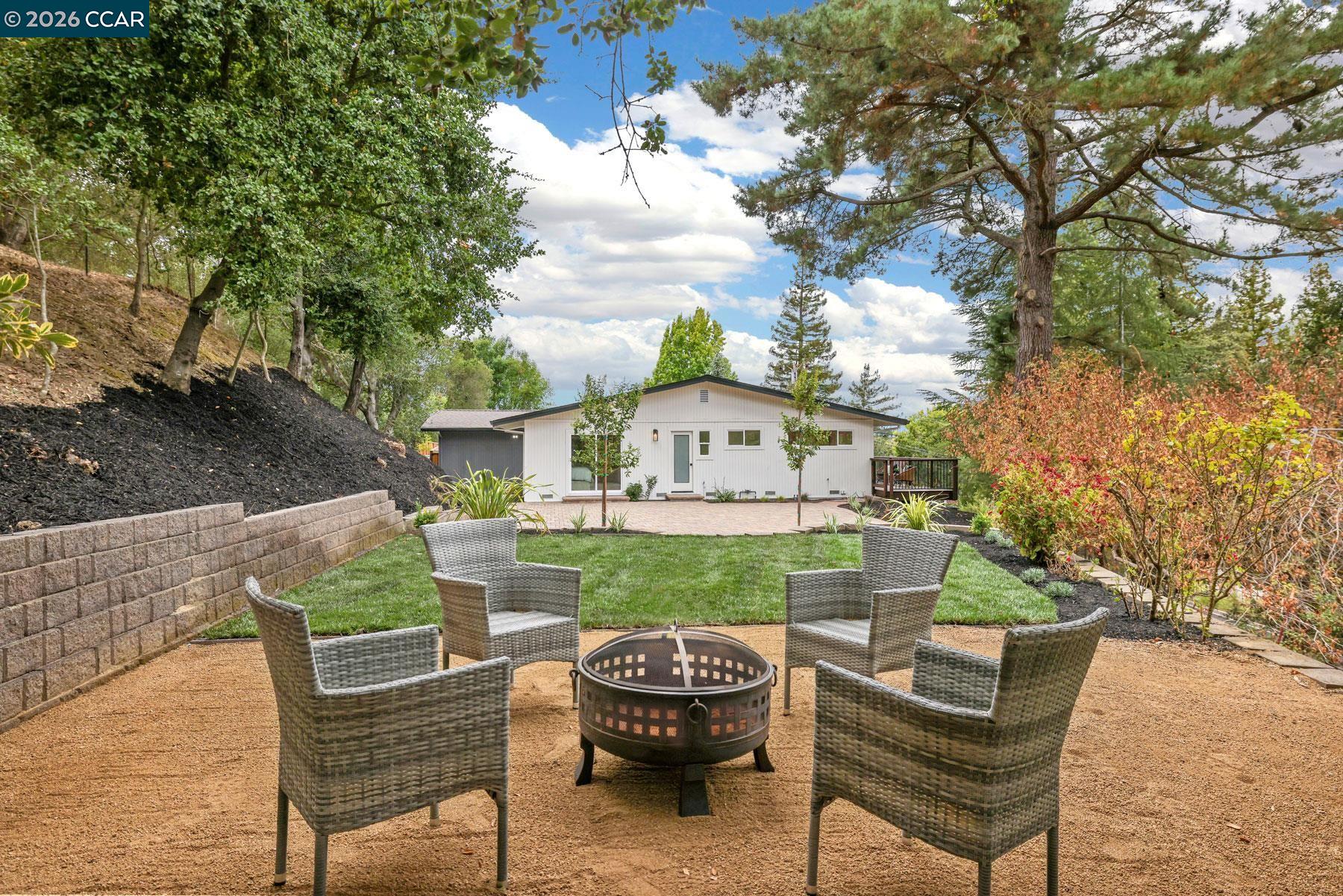 3233 Lucas Circle