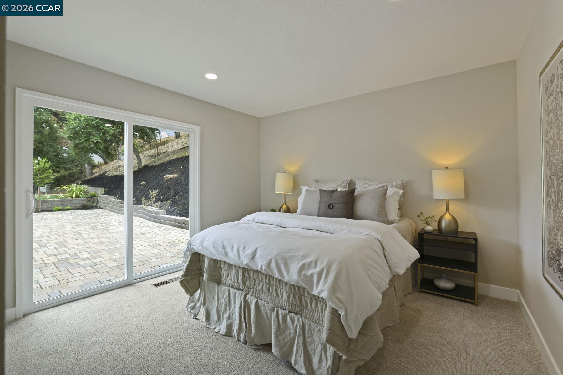 3233 Lucas Circle