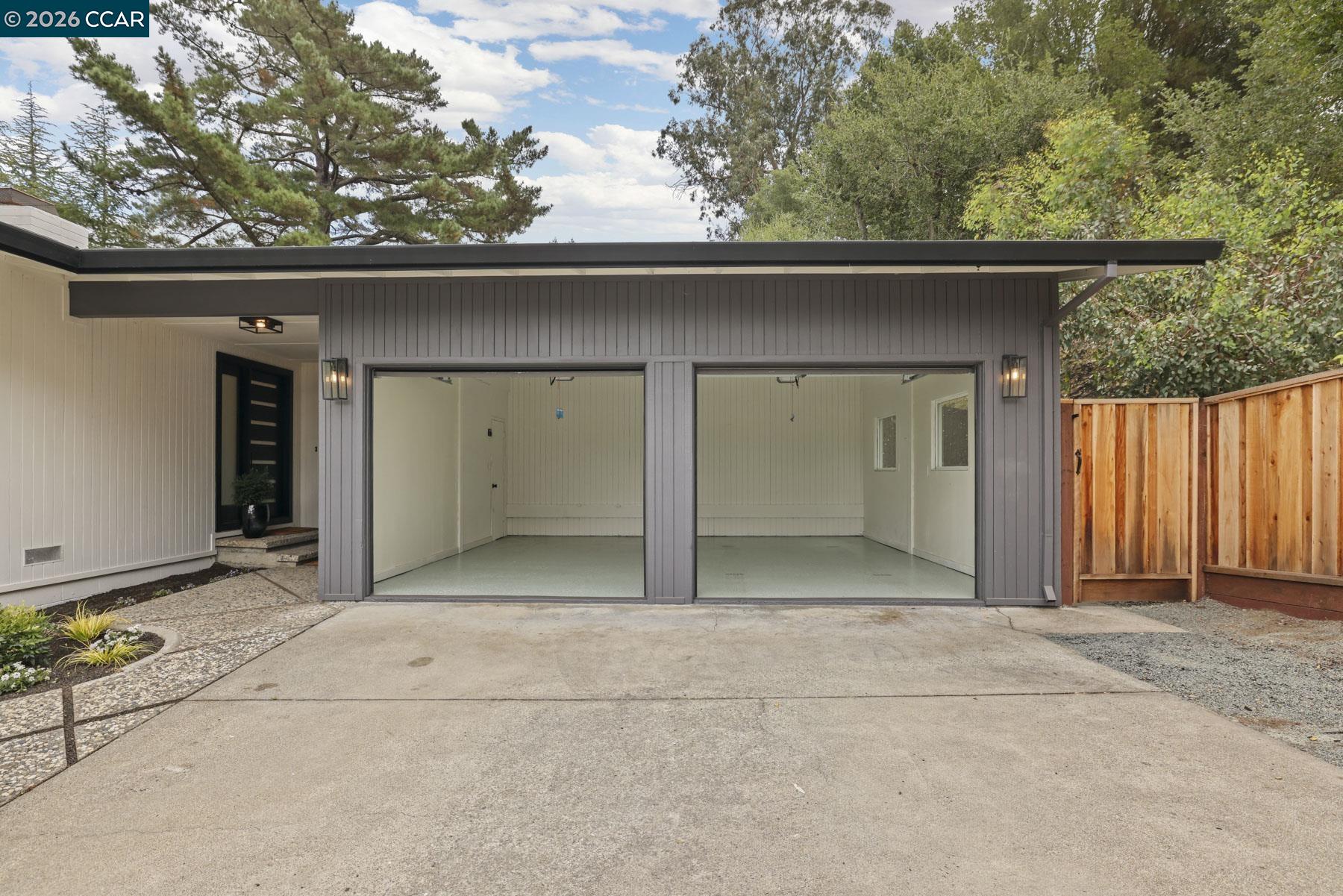 3233 Lucas Circle