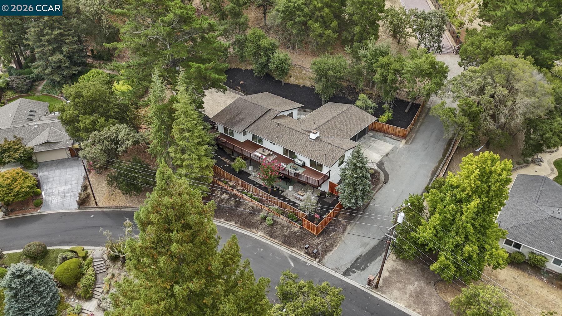 3233 Lucas Circle