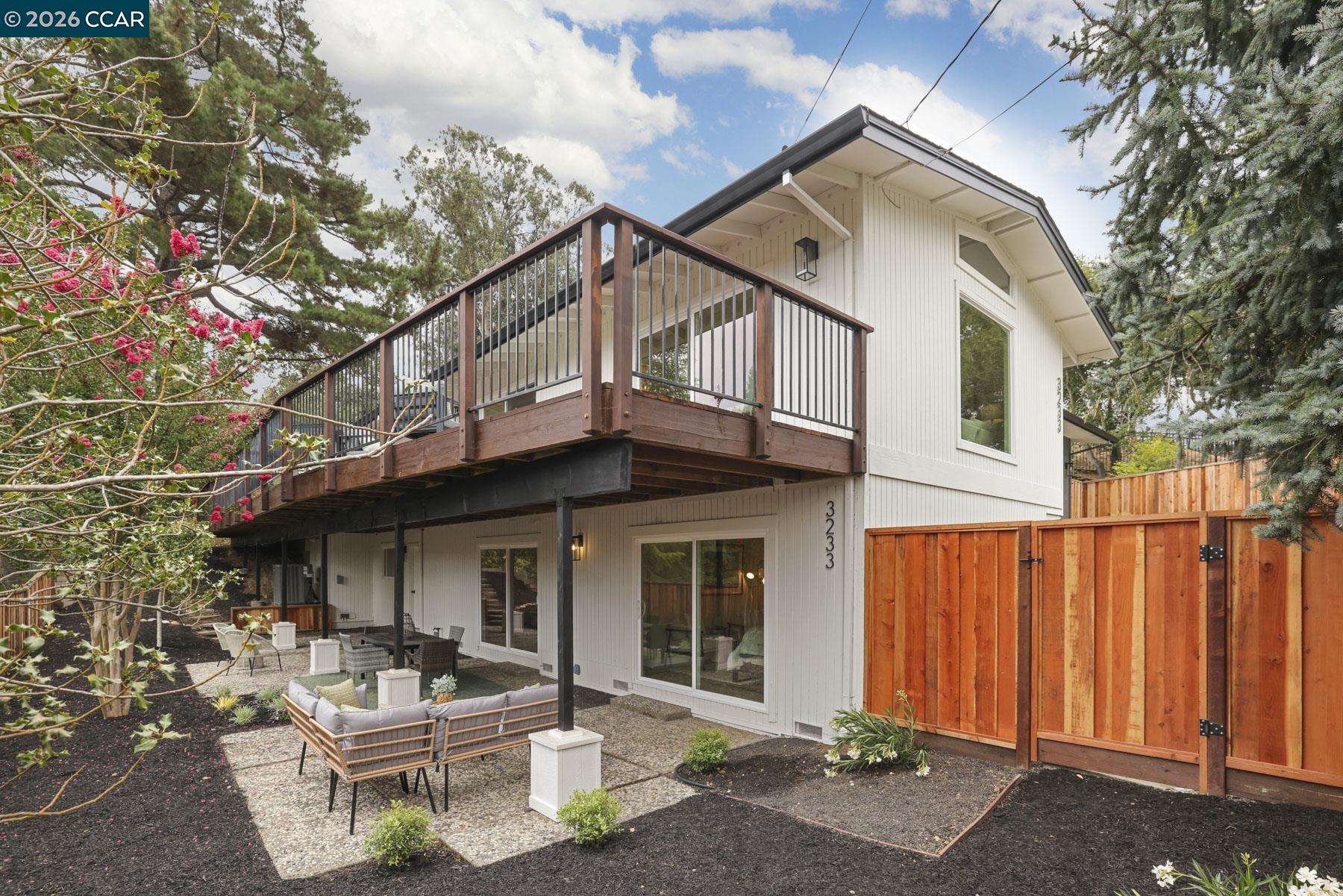 3233 Lucas Circle