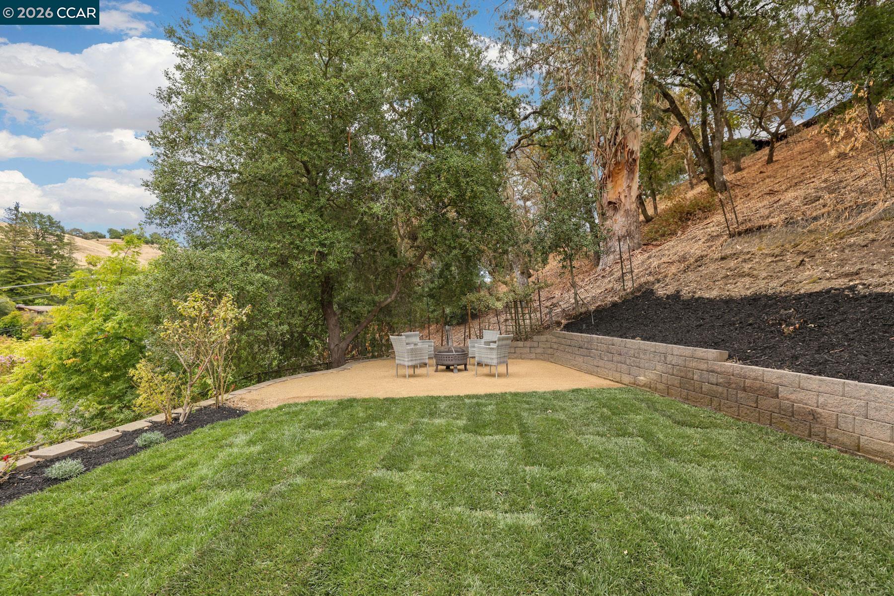 3233 Lucas Circle