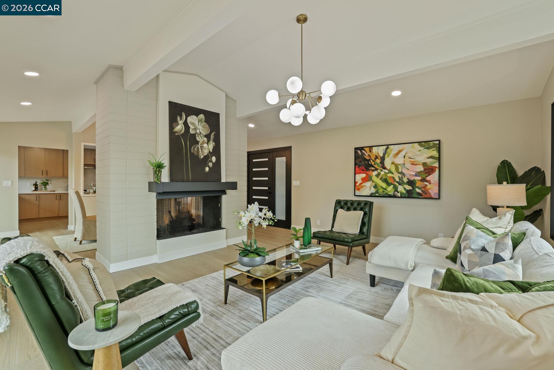 3233 Lucas Circle