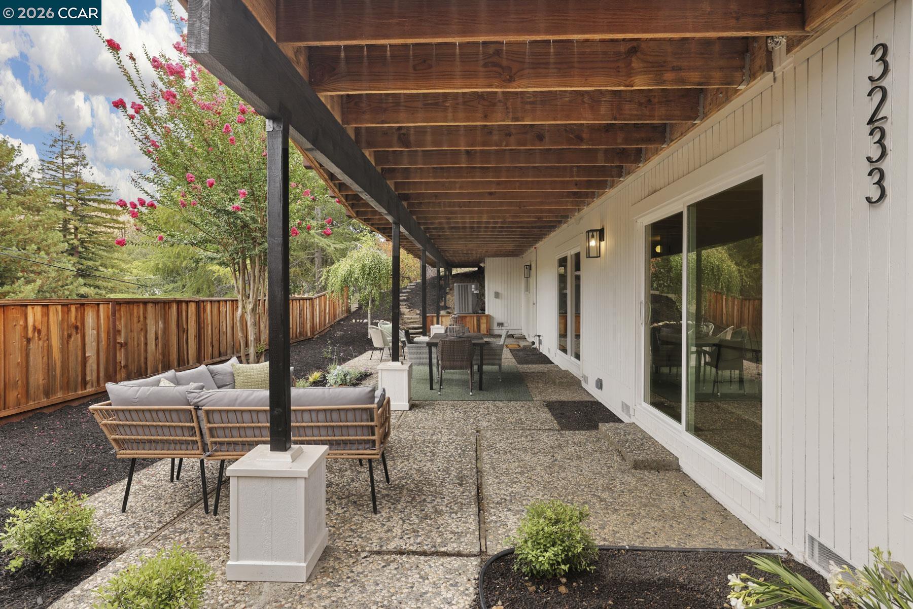 3233 Lucas Circle