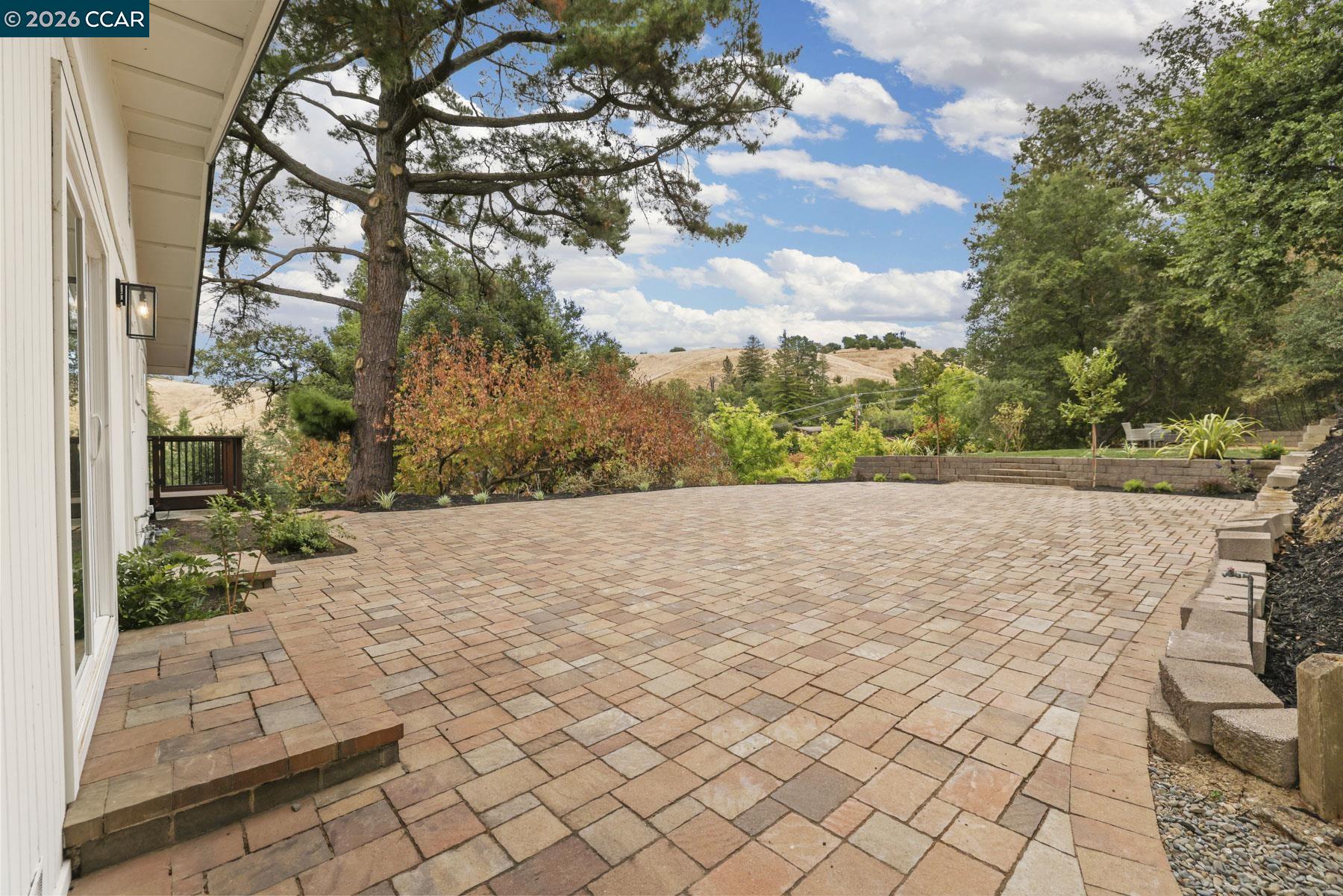 3233 Lucas Circle