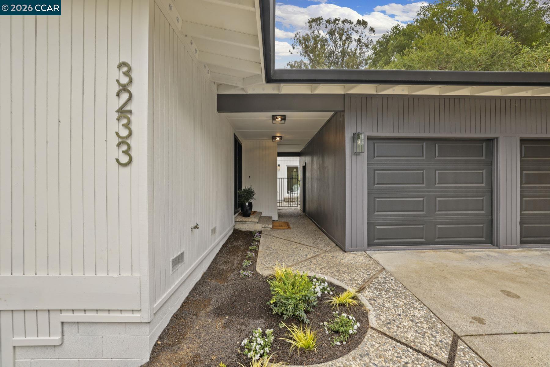 3233 Lucas Circle