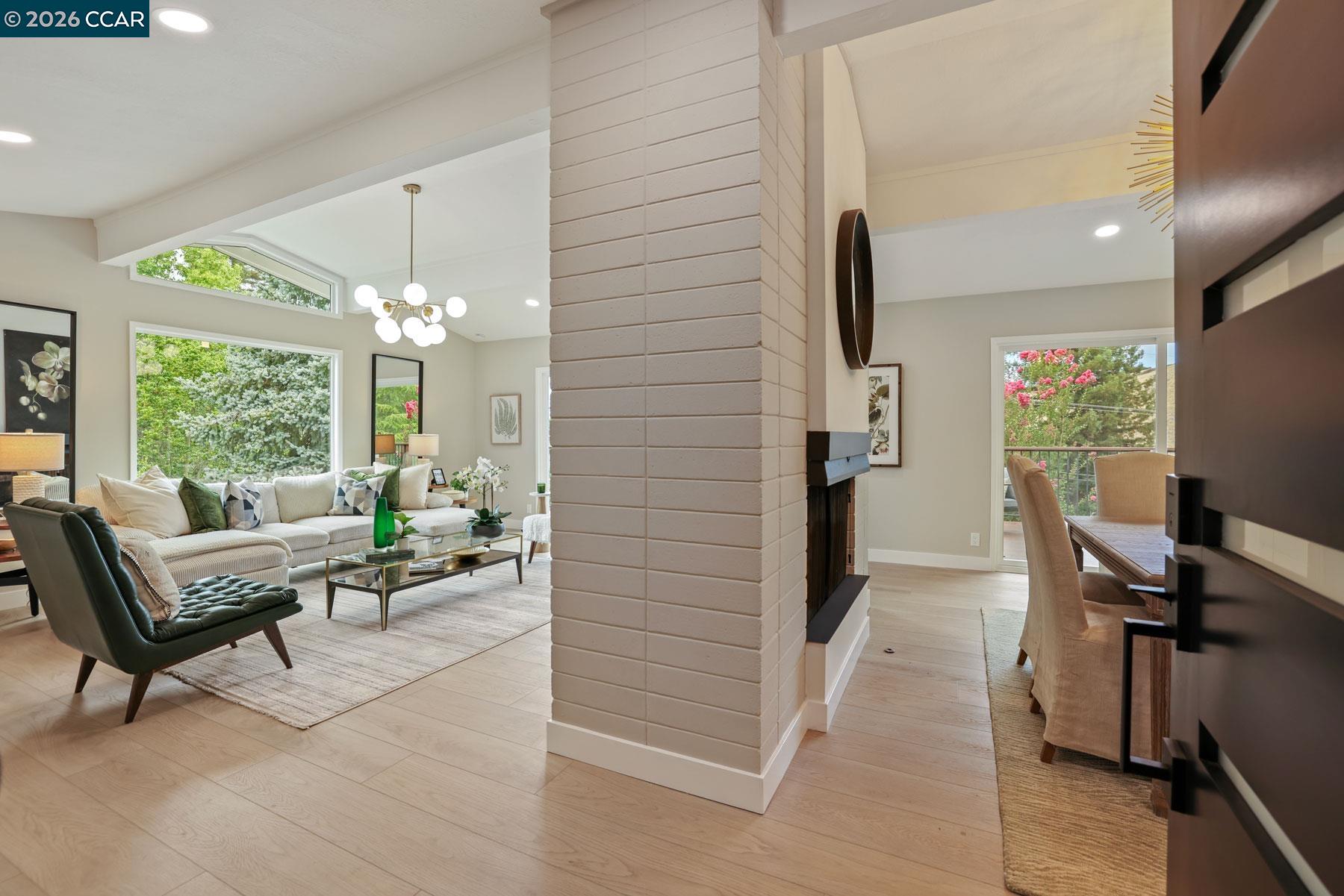 3233 Lucas Circle
