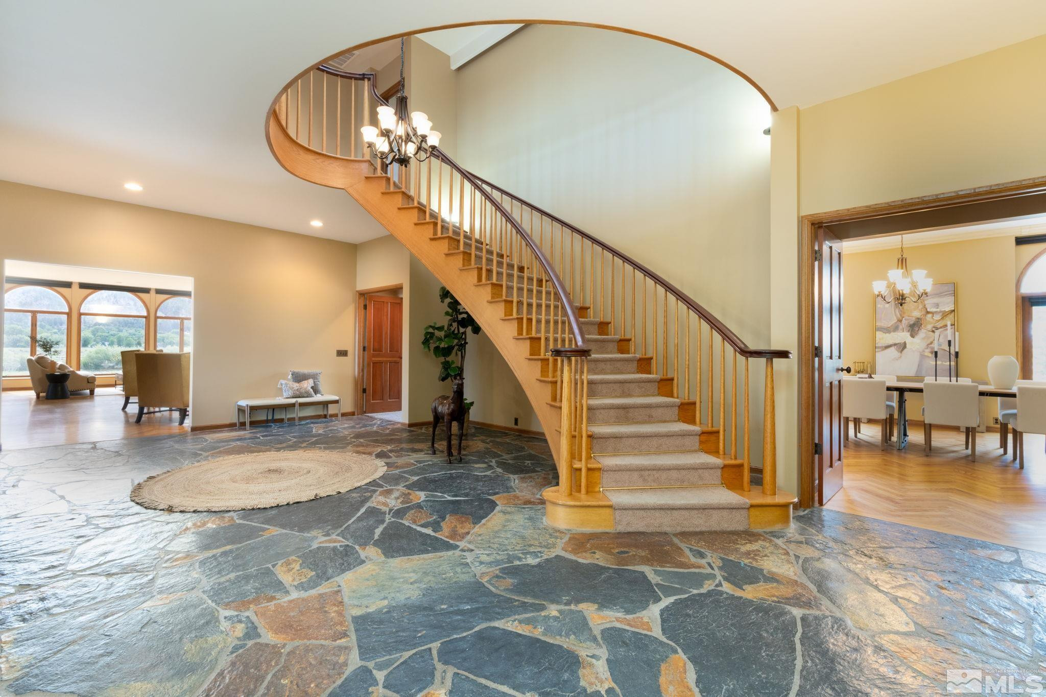 380 Genoa Ln