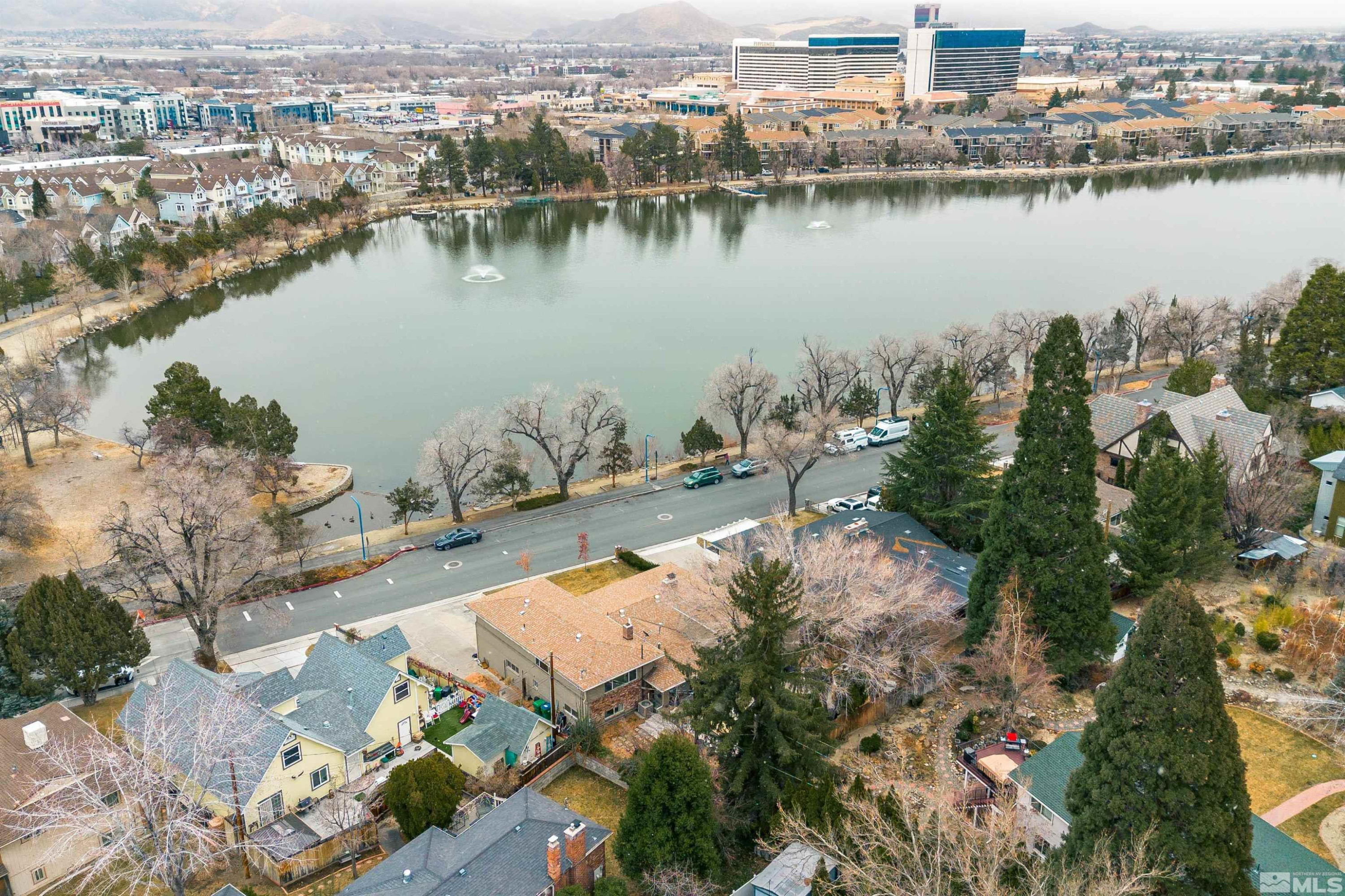 2075 Lakeside Dr.