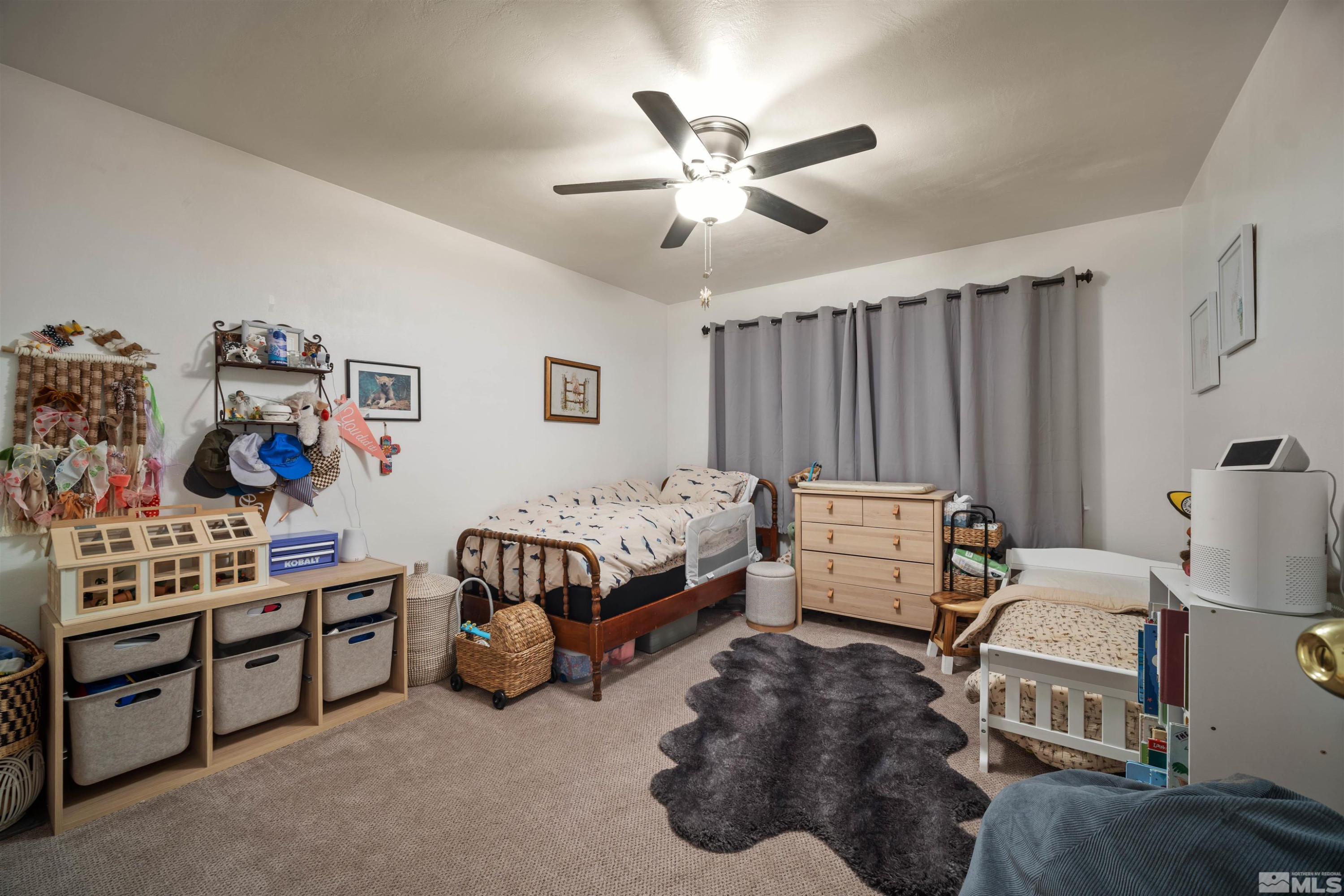 2075 Lakeside Dr.