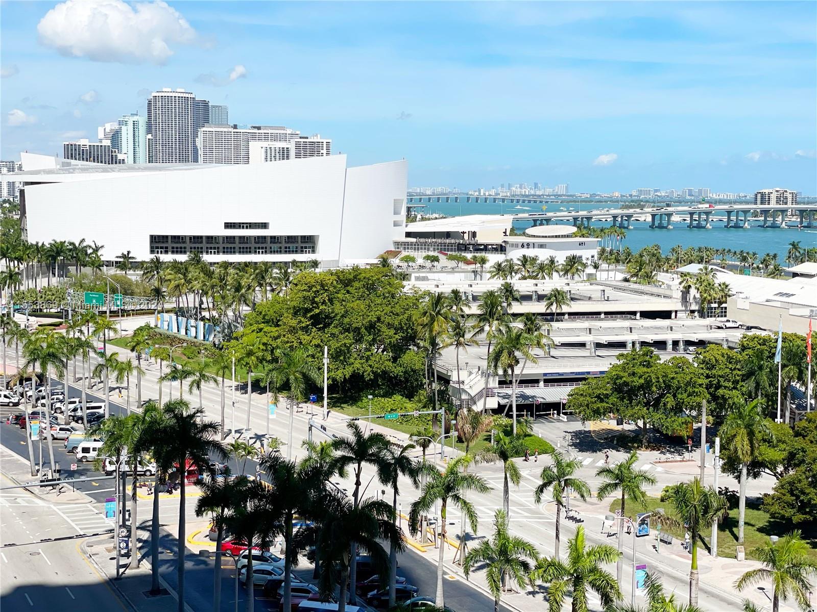 244 Biscayne Blvd # 1803