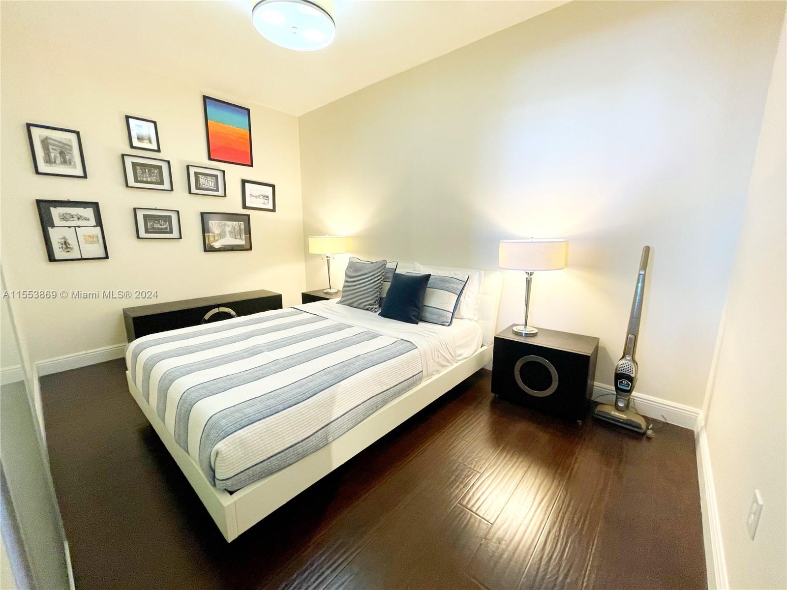 244 Biscayne Blvd # 1803