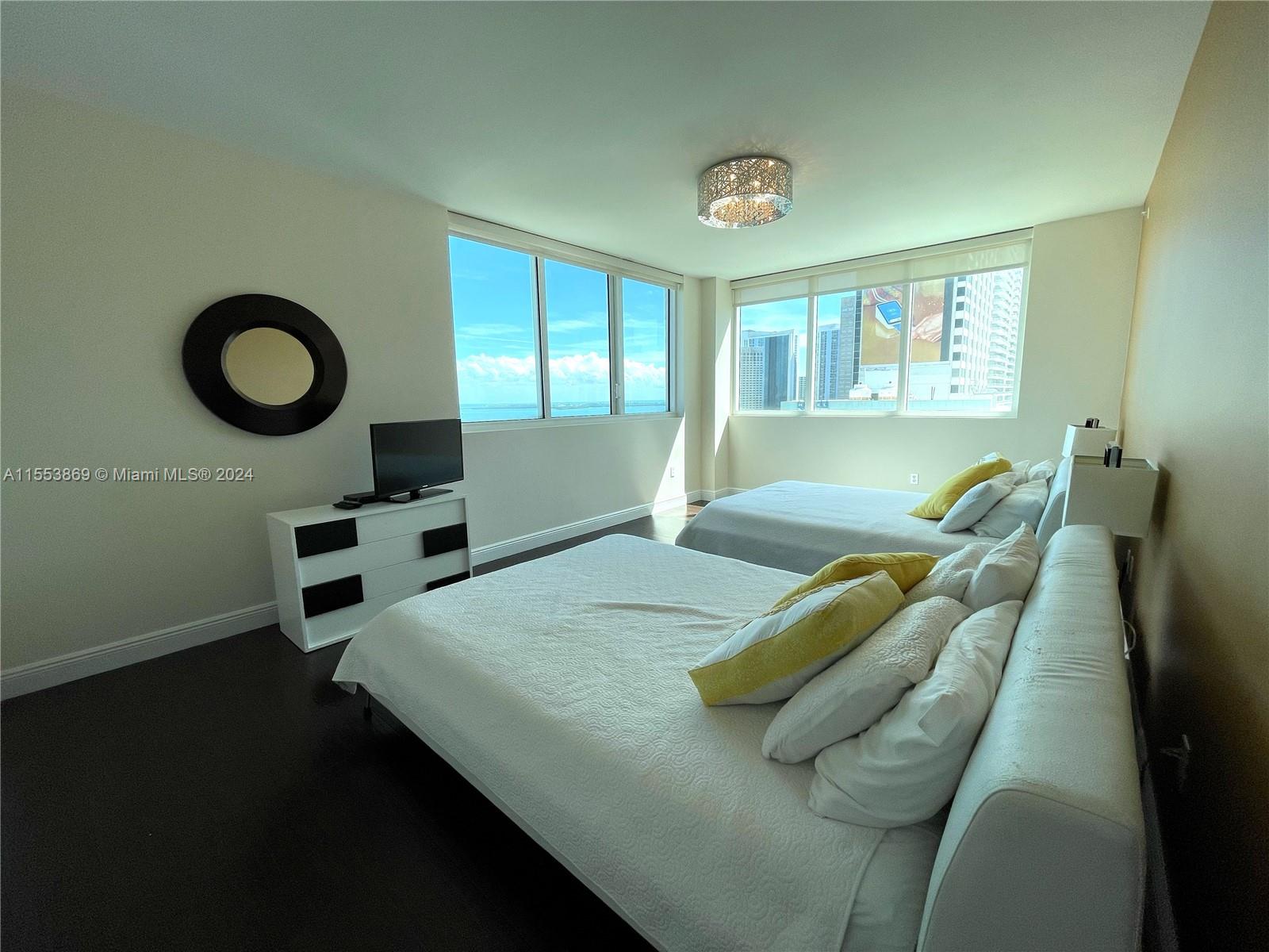 244 Biscayne Blvd # 1803
