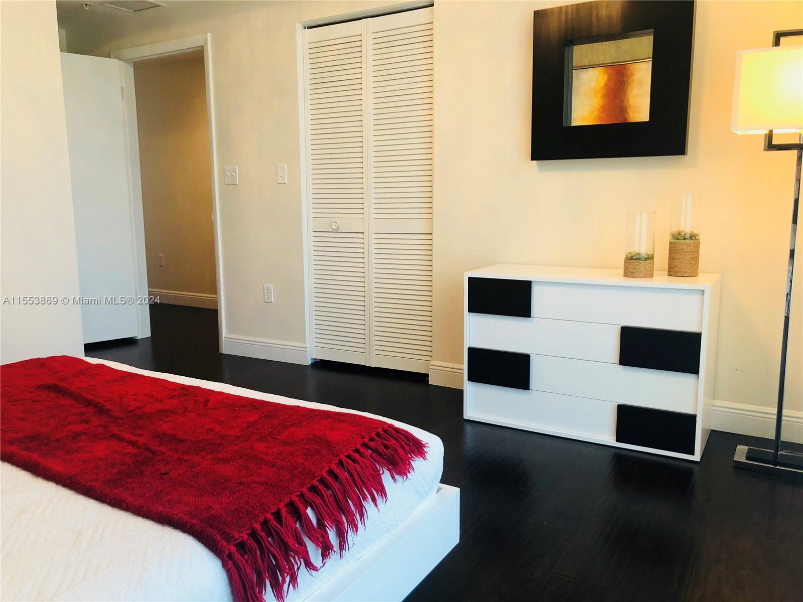 244 Biscayne Blvd # 1803