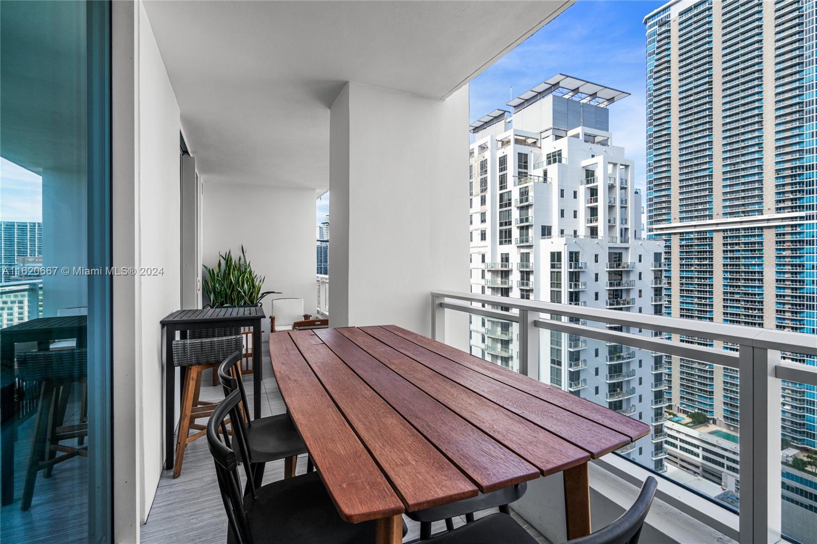 1080 Brickell Ave # 4102