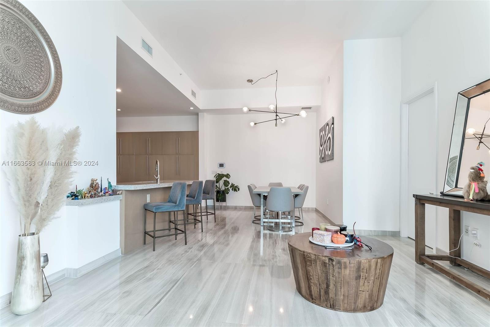 900 Brickell Key Blvd # 2305