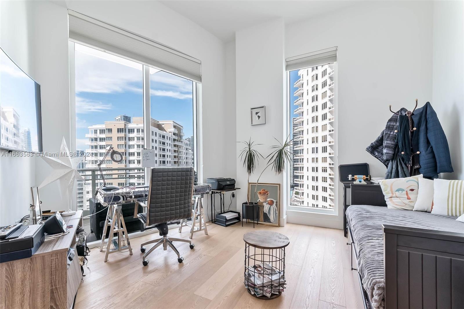 900 Brickell Key Blvd # 2305