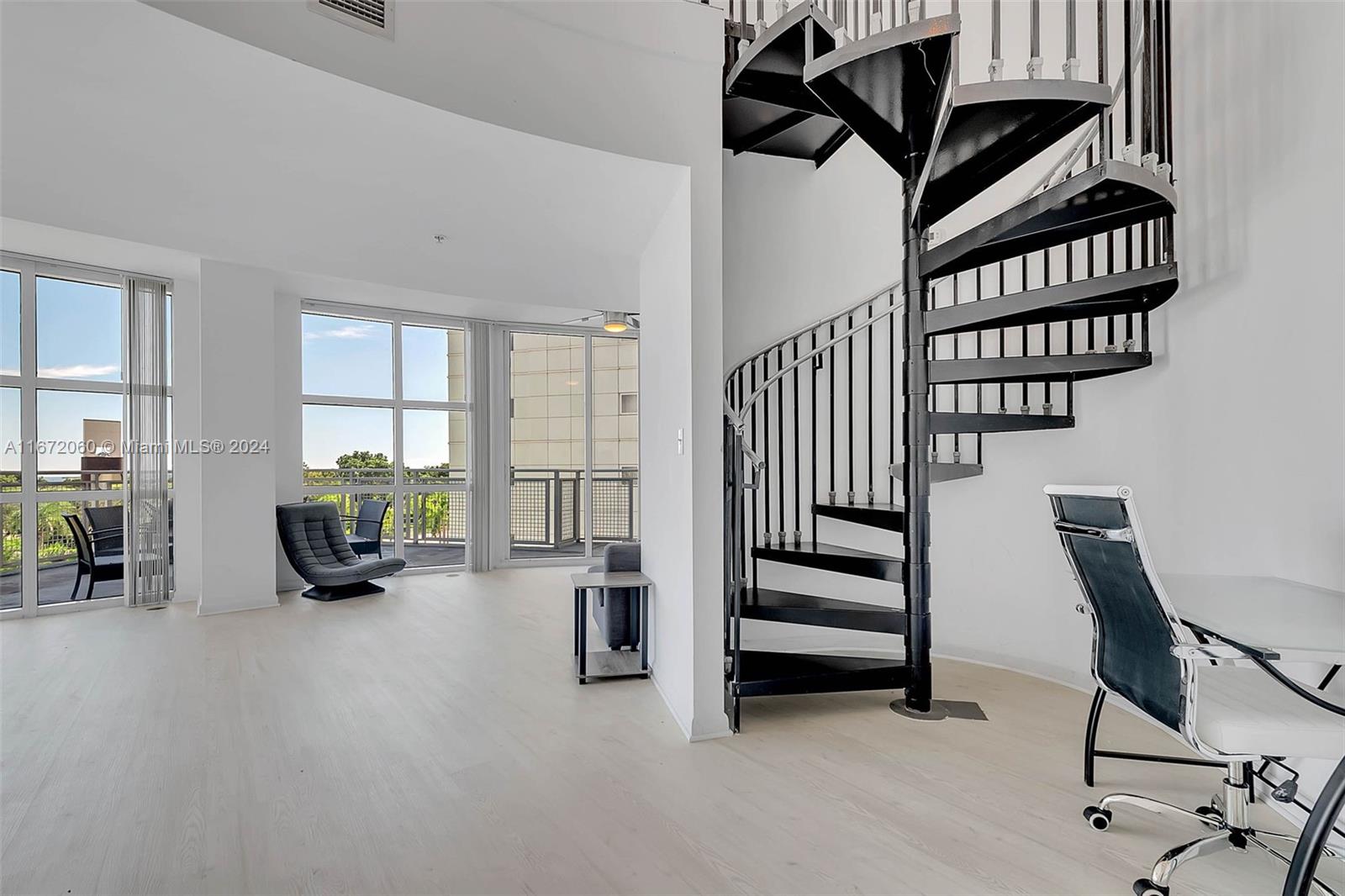 253 NE 2nd St # 429