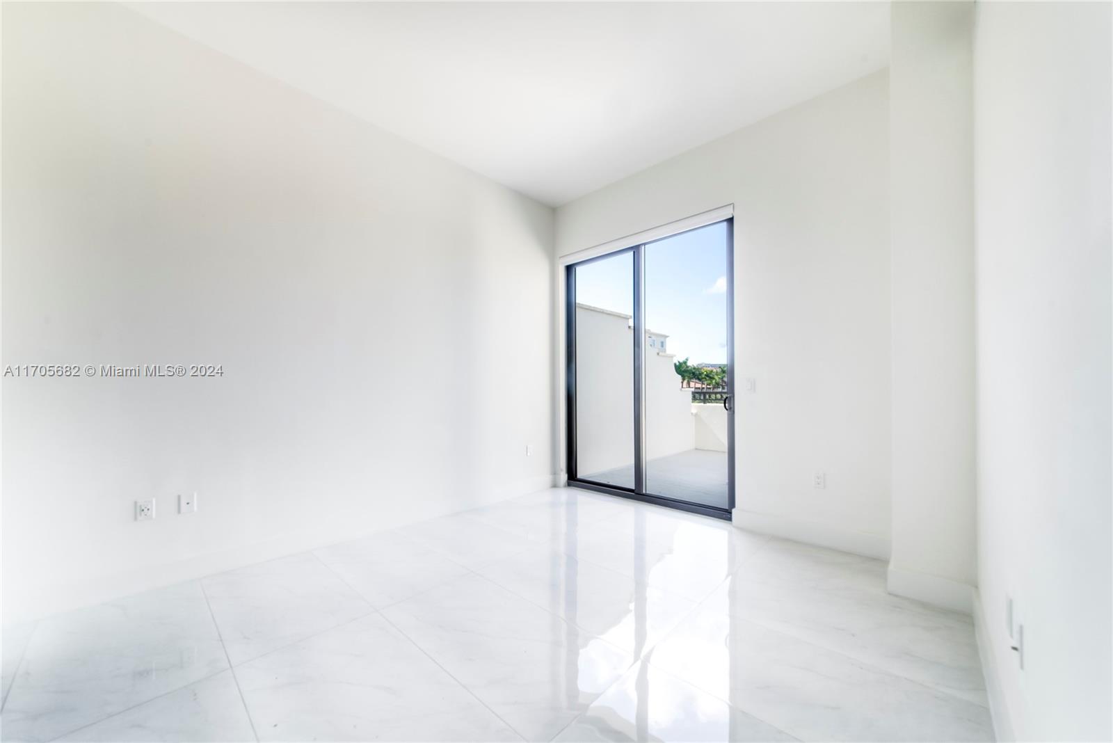 301 Altara Ave # 309