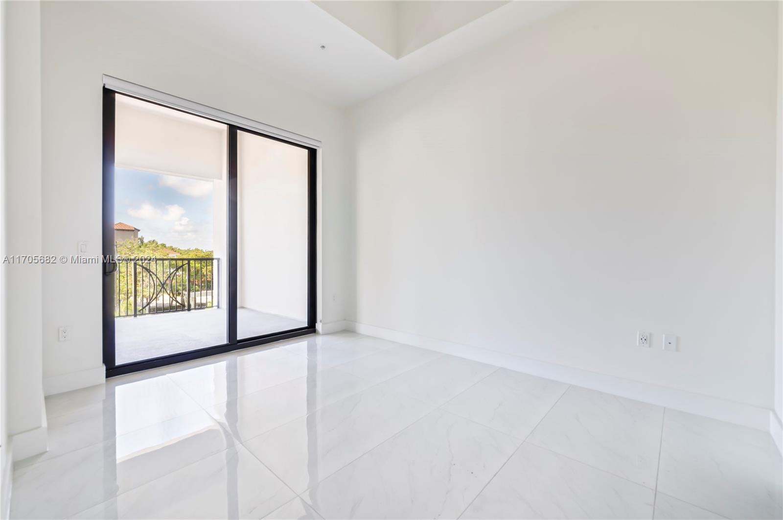 301 Altara Ave # 309