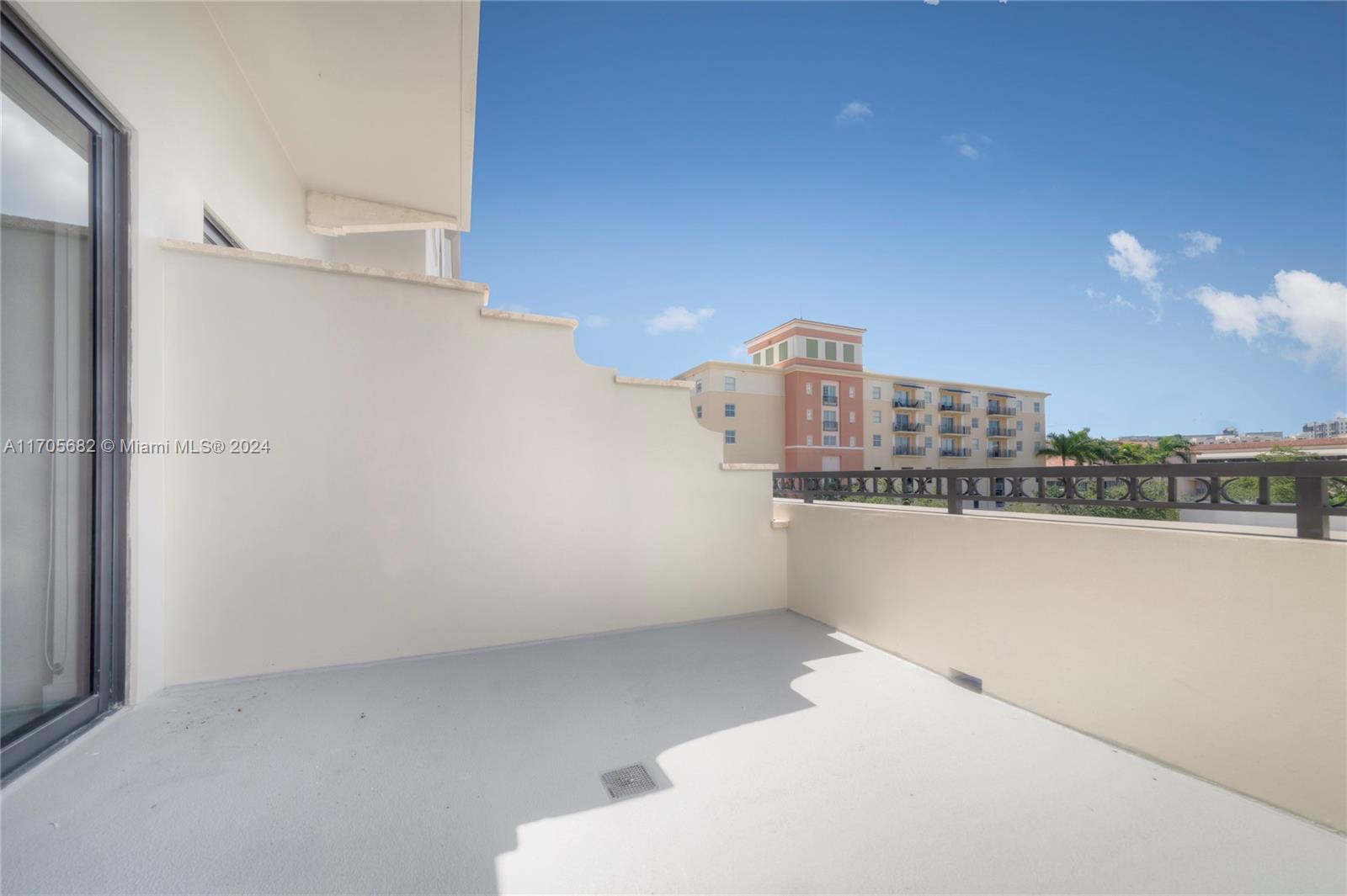 301 Altara Ave # 309