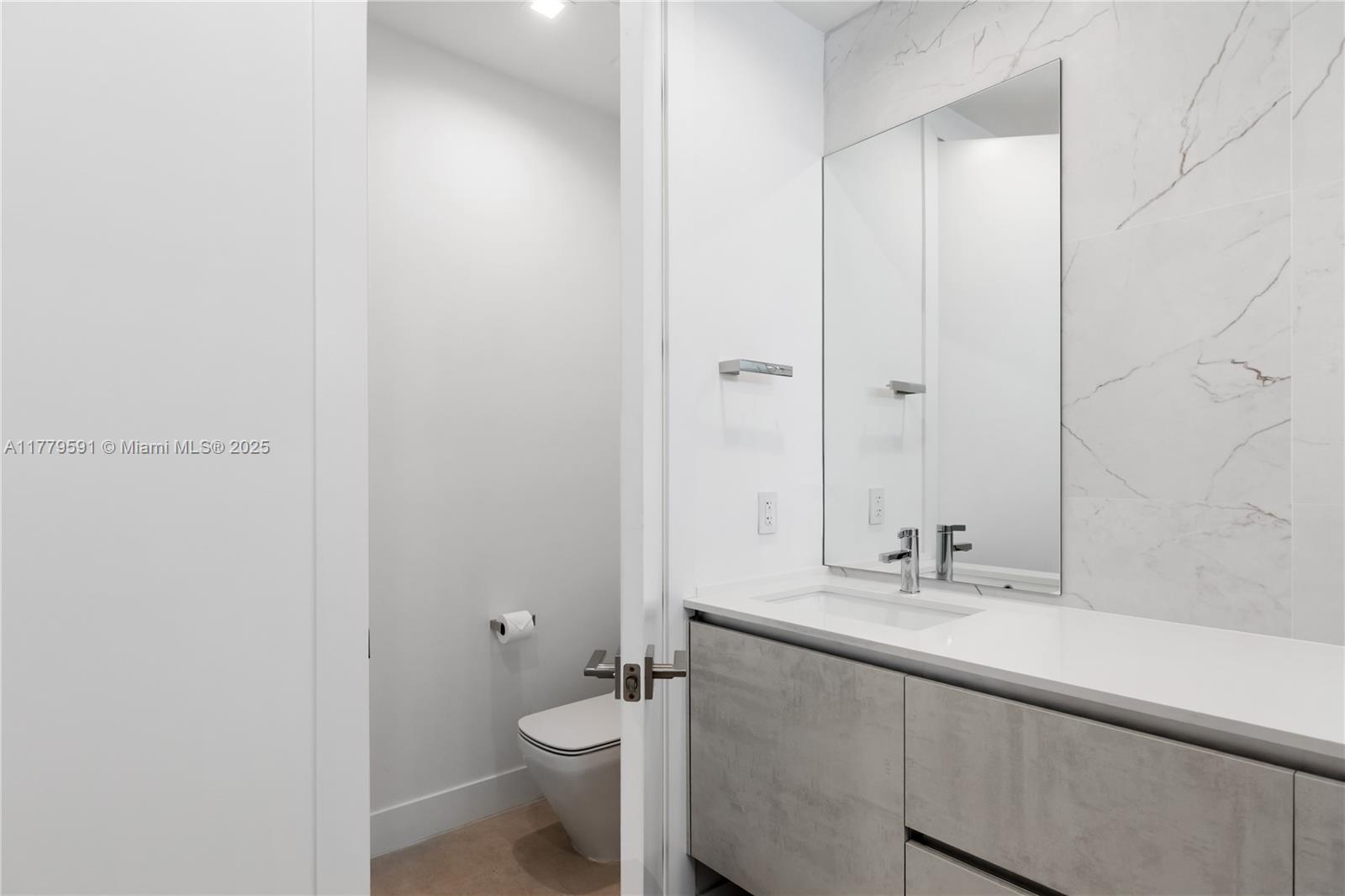 3045 Elizabeth St # 3045