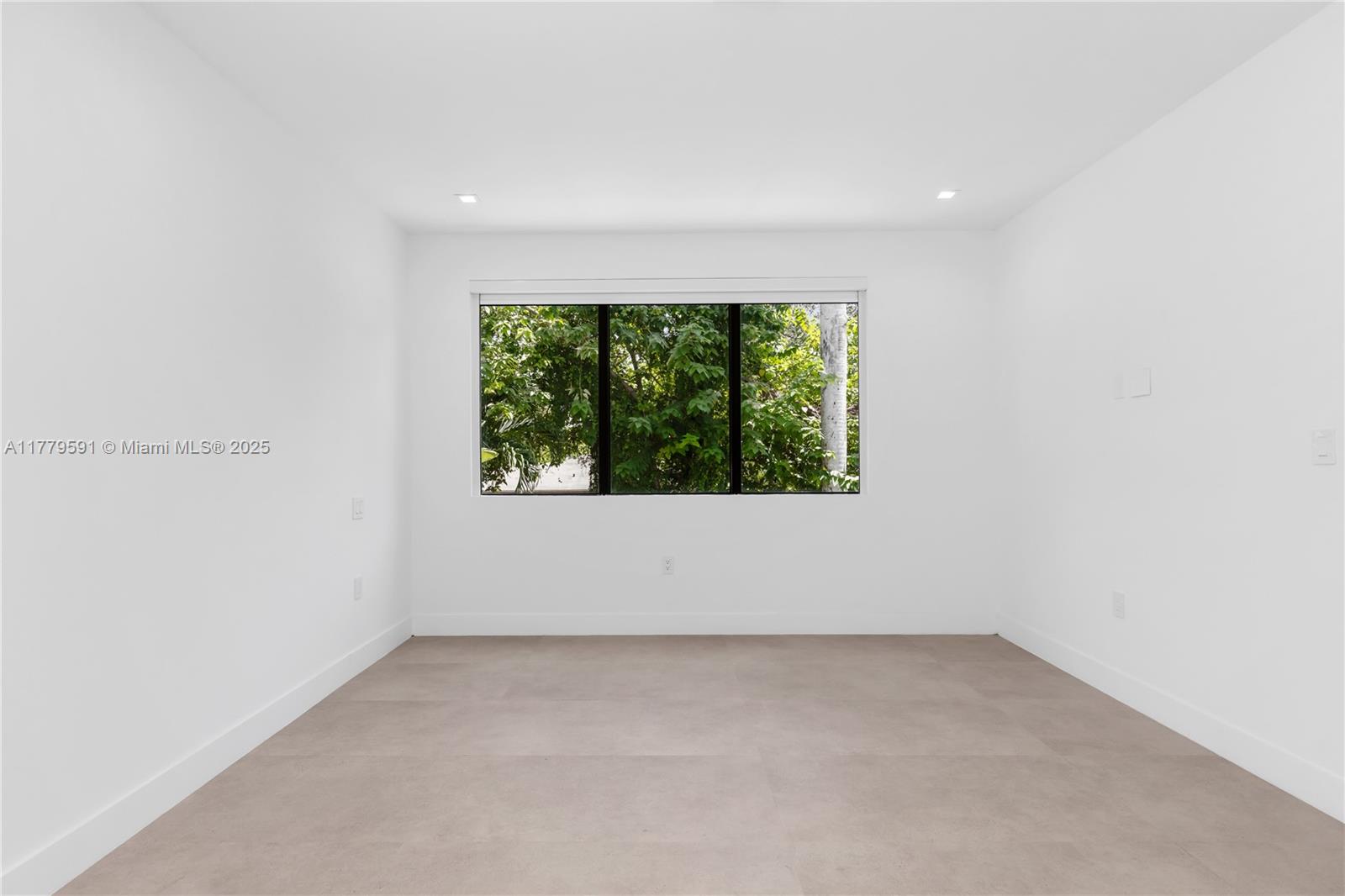 3045 Elizabeth St # 3045
