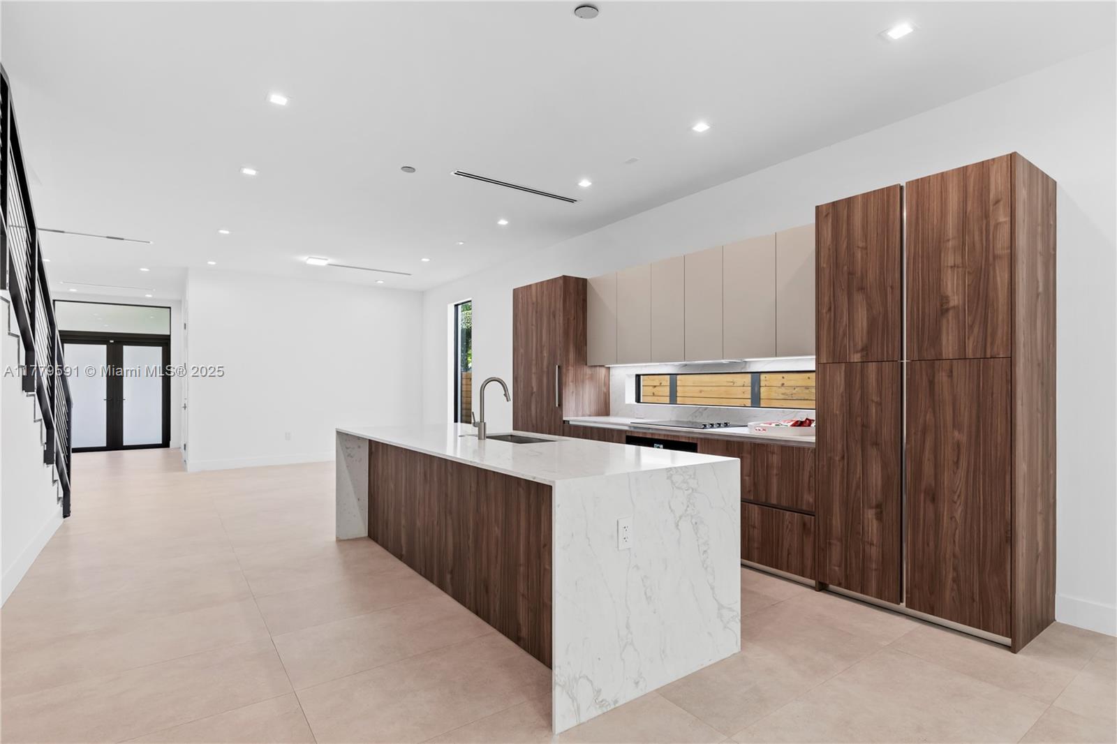 3045 Elizabeth St # 3045