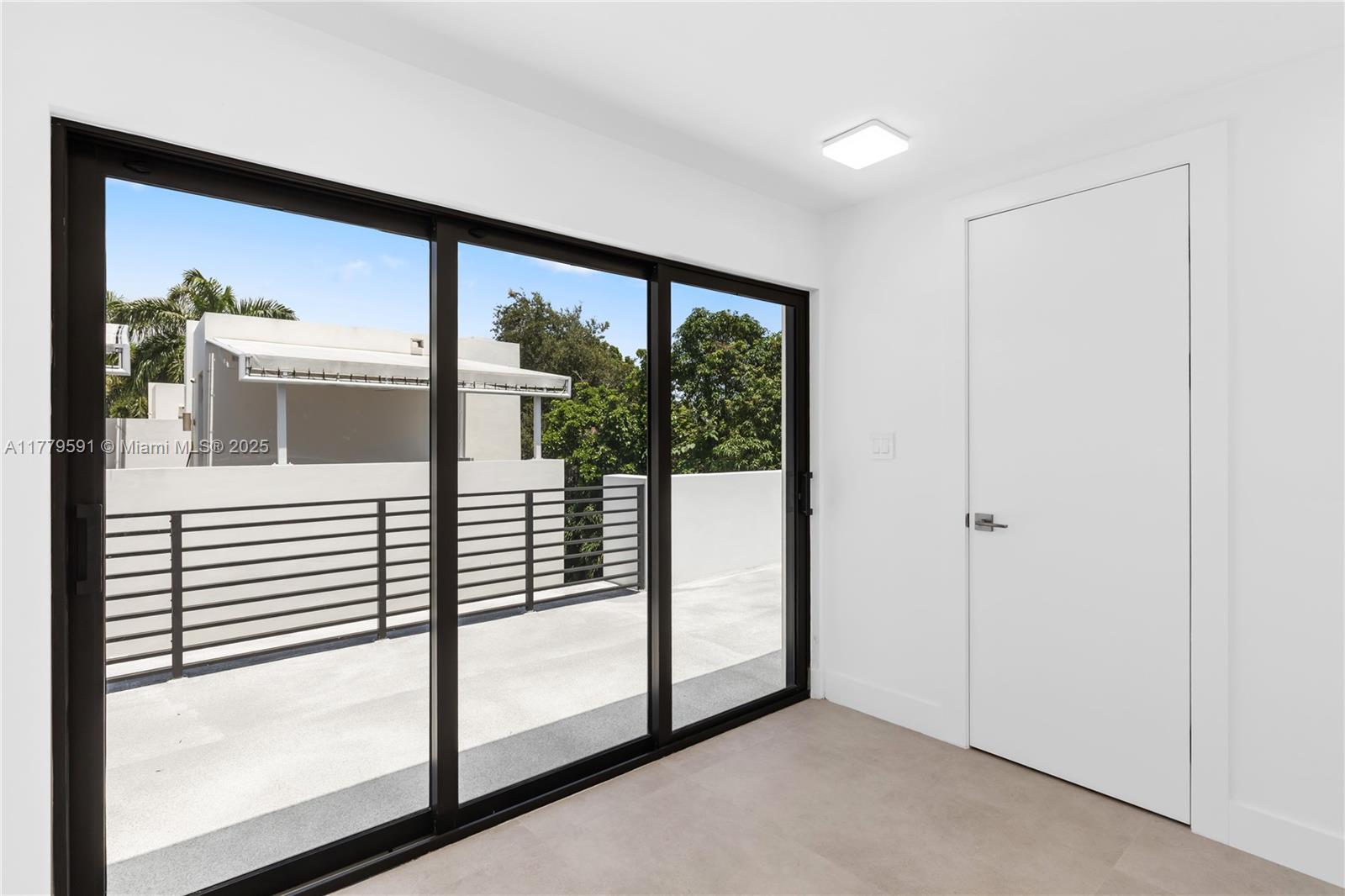 3045 Elizabeth St # 3045
